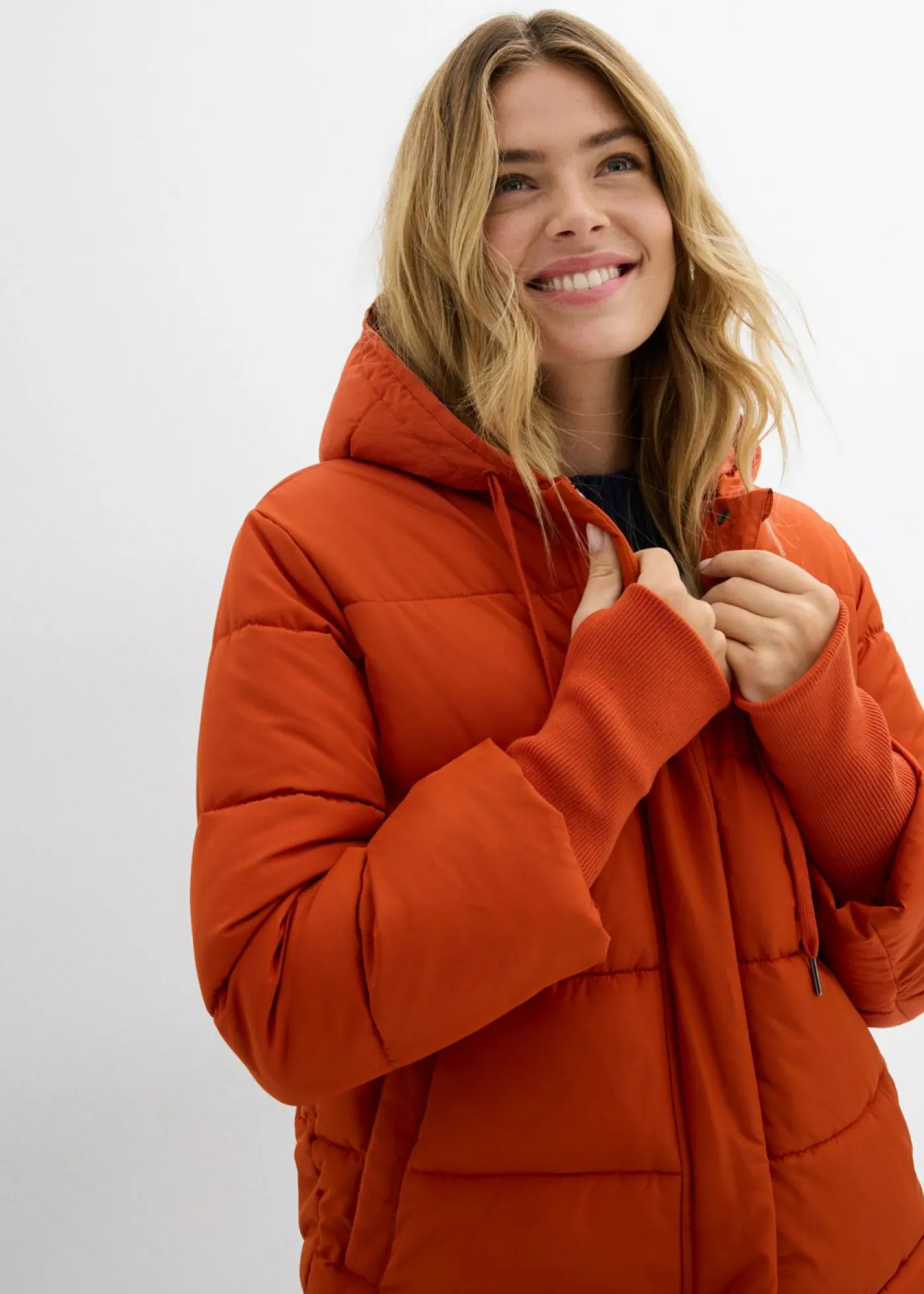 bonprix bonprix Abrigo acolchado funcional impermeable Naranja lava Online