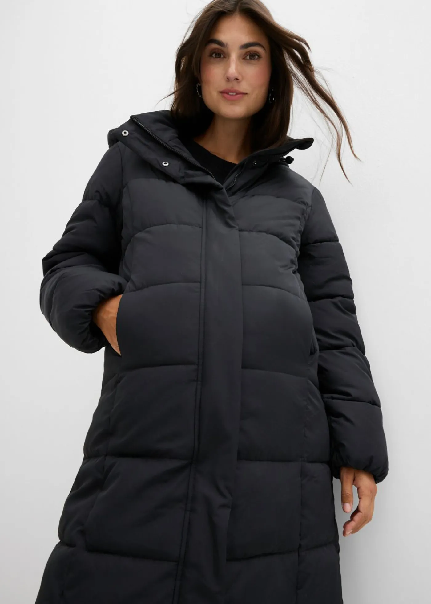 bonprix bonprix Abrigo acolchado premamá 2 en 1 con inserto para porteo Negro Clearance