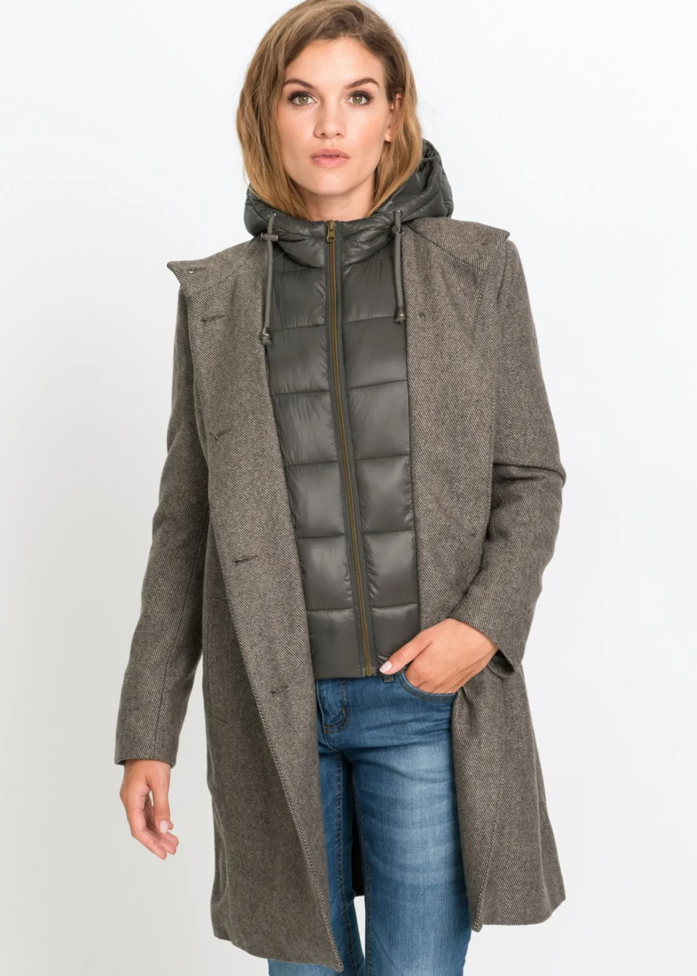 bonprix bonprix Abrigo corto de invierno con aspecto de lana y diseño 2 en 1 Beige oscuro New