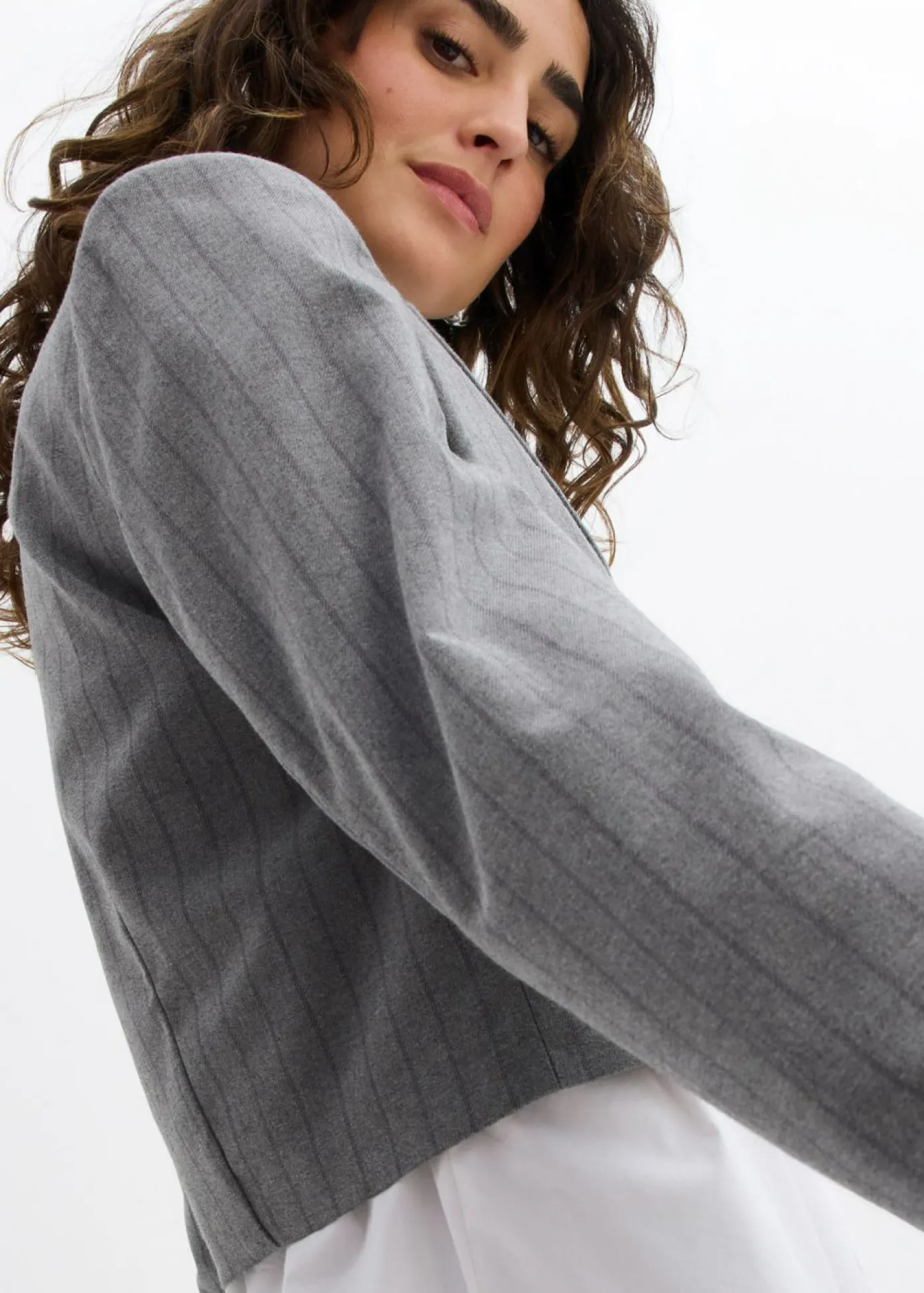 bonprix bonprix Americana corta con cuello de solapa gris ahumado-pizarra con rayas Online