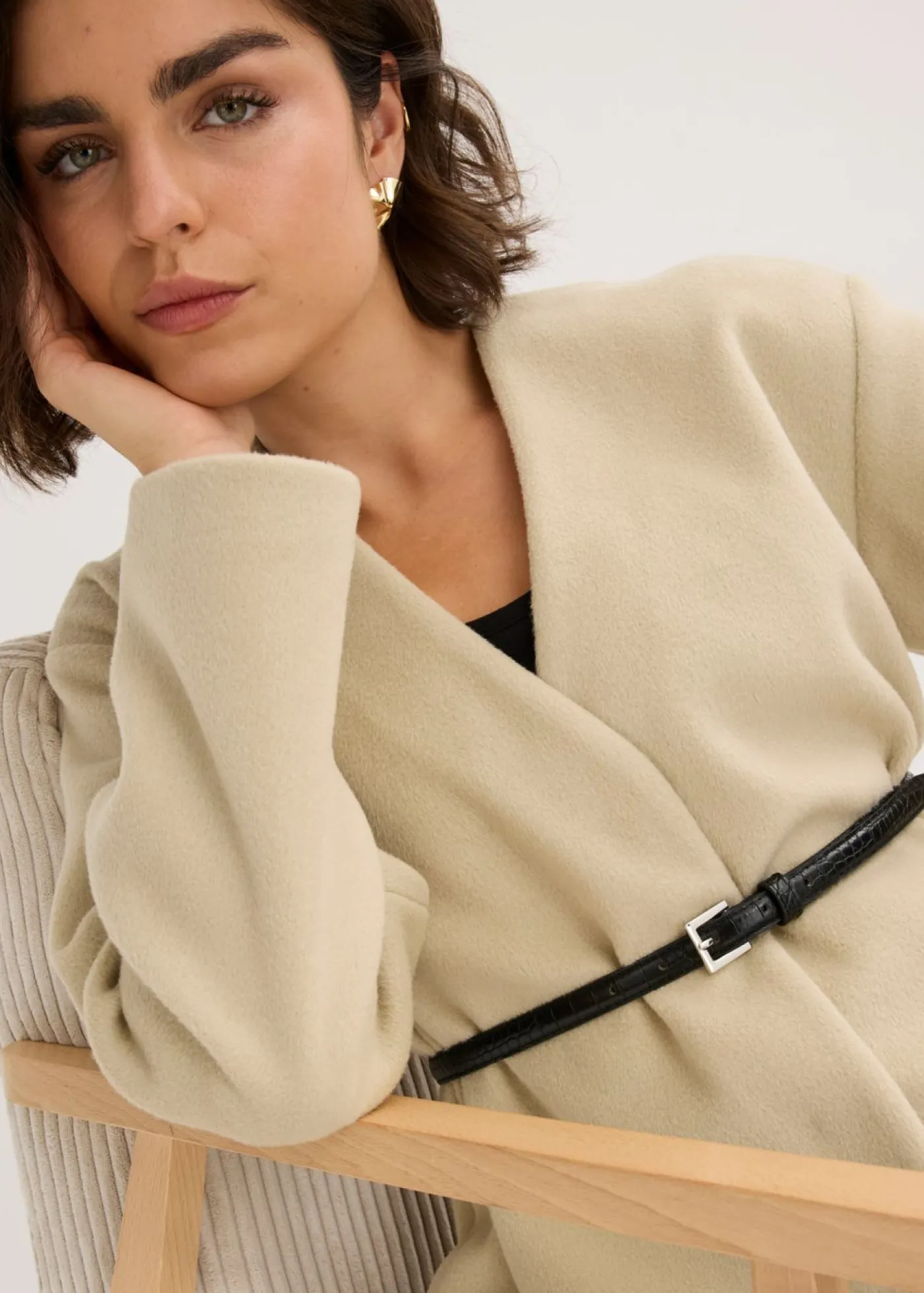 bonprix bonprix Americana oversized con cinturón en efecto lana, sin forro Verde aceite Discount