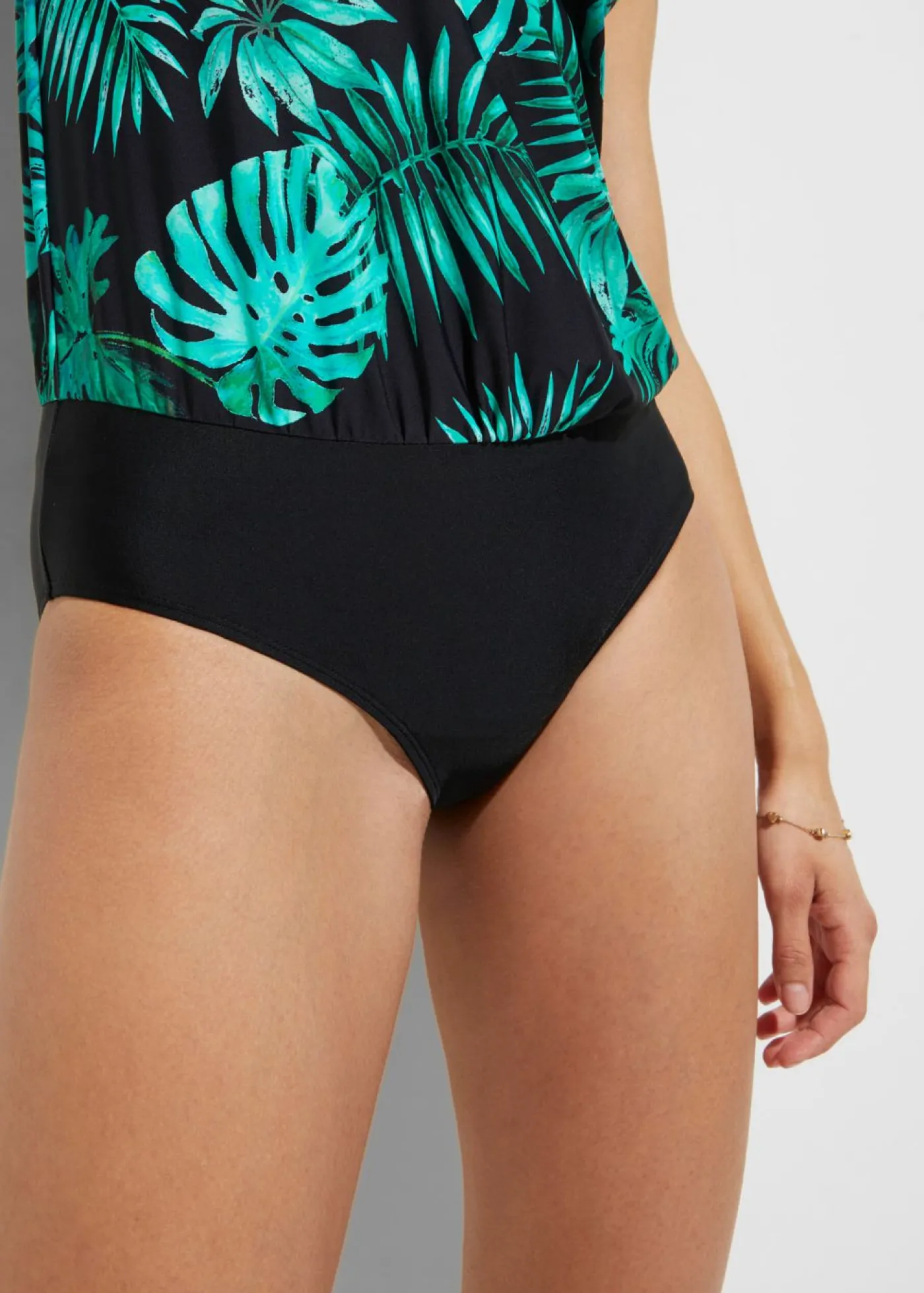 bonprix bonprix Bañador Negro-verde de flores Hot