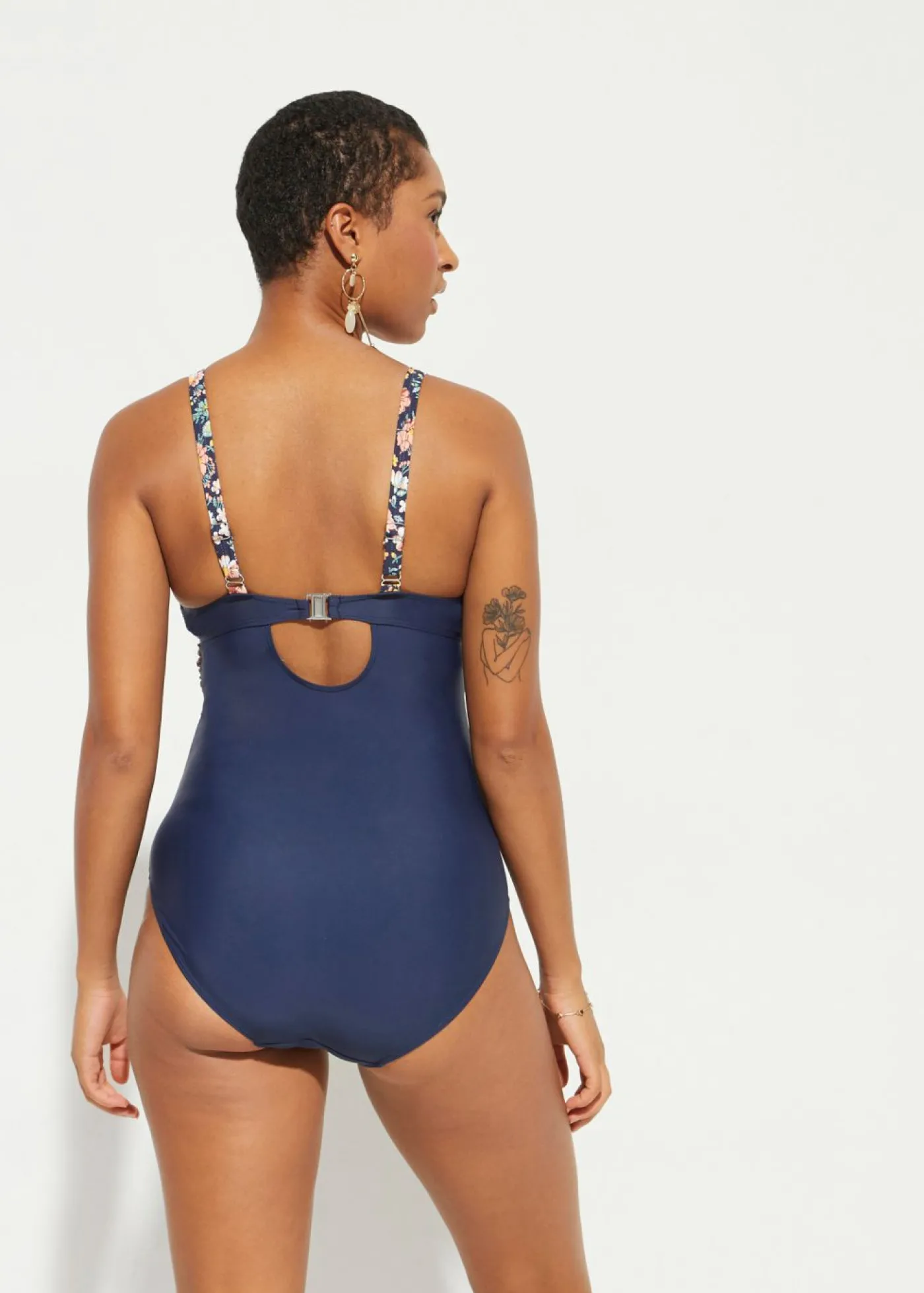 bonprix bonprix Bañador premamá de secado rápido azul marino con flores Sale