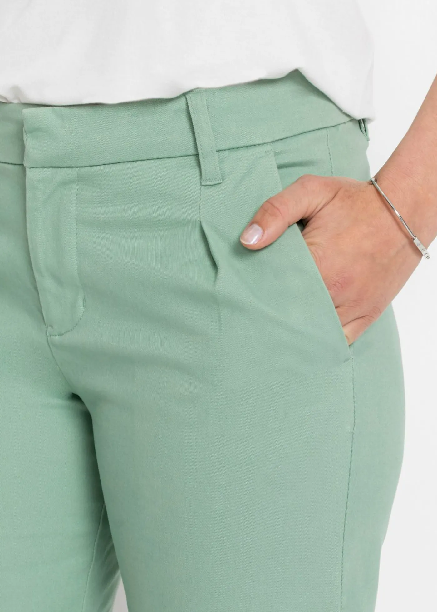 bonprix bonprix Bermuda elástica Verde pastel Online