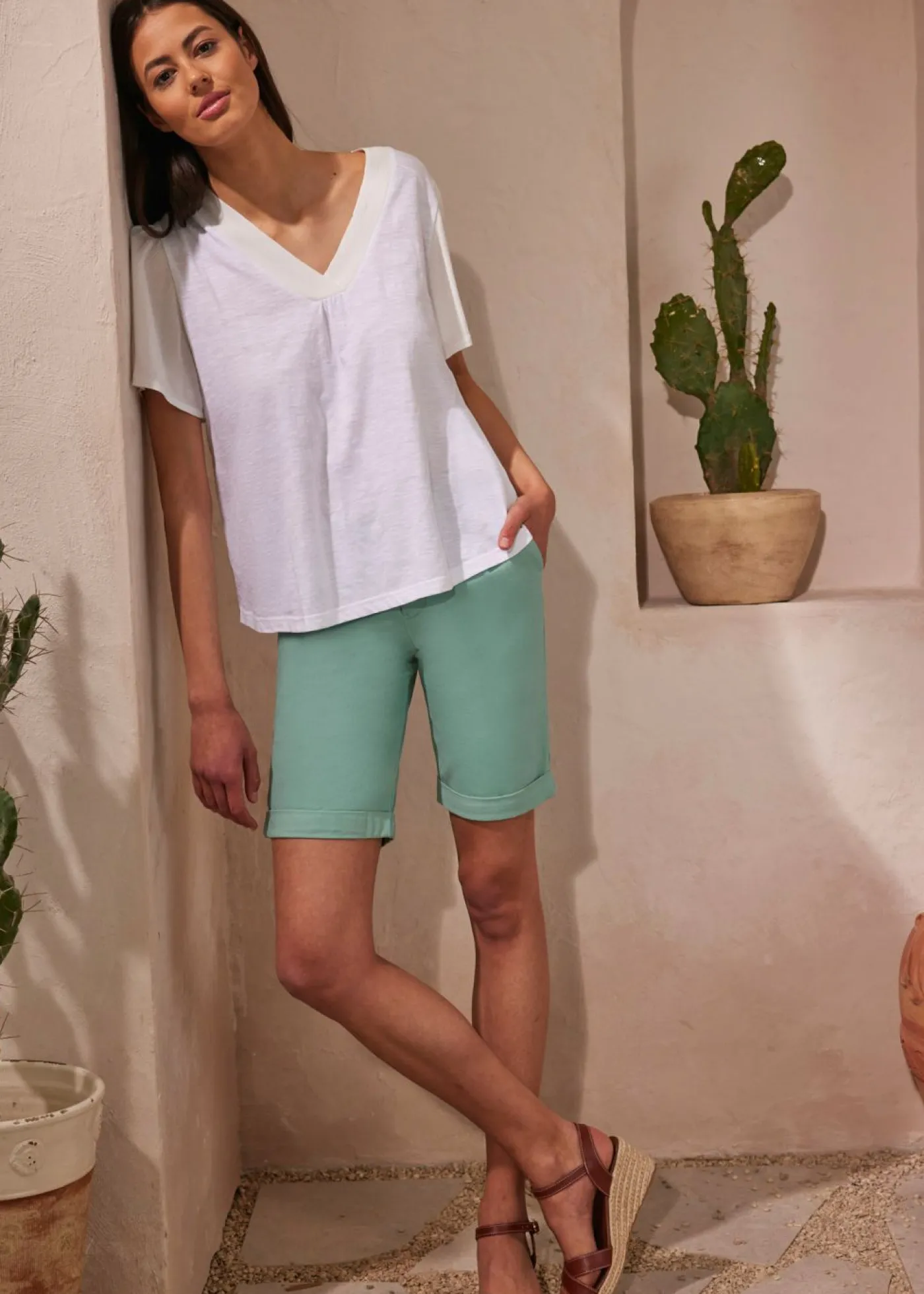 bonprix bonprix Bermuda elástica Verde pastel Online
