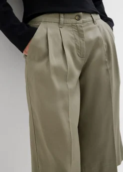 bonprix bonprix Bermudas de lyocell fluido verde oliva mate Clearance