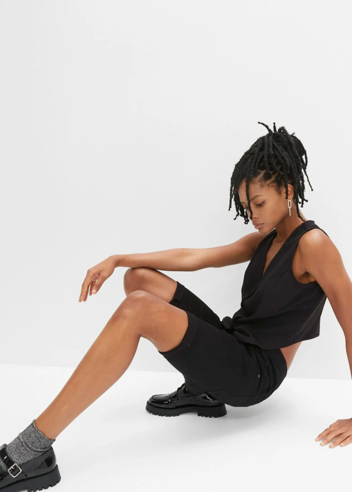 bonprix bonprix Bermudas de mezcla de algodón elástico Negro Discount