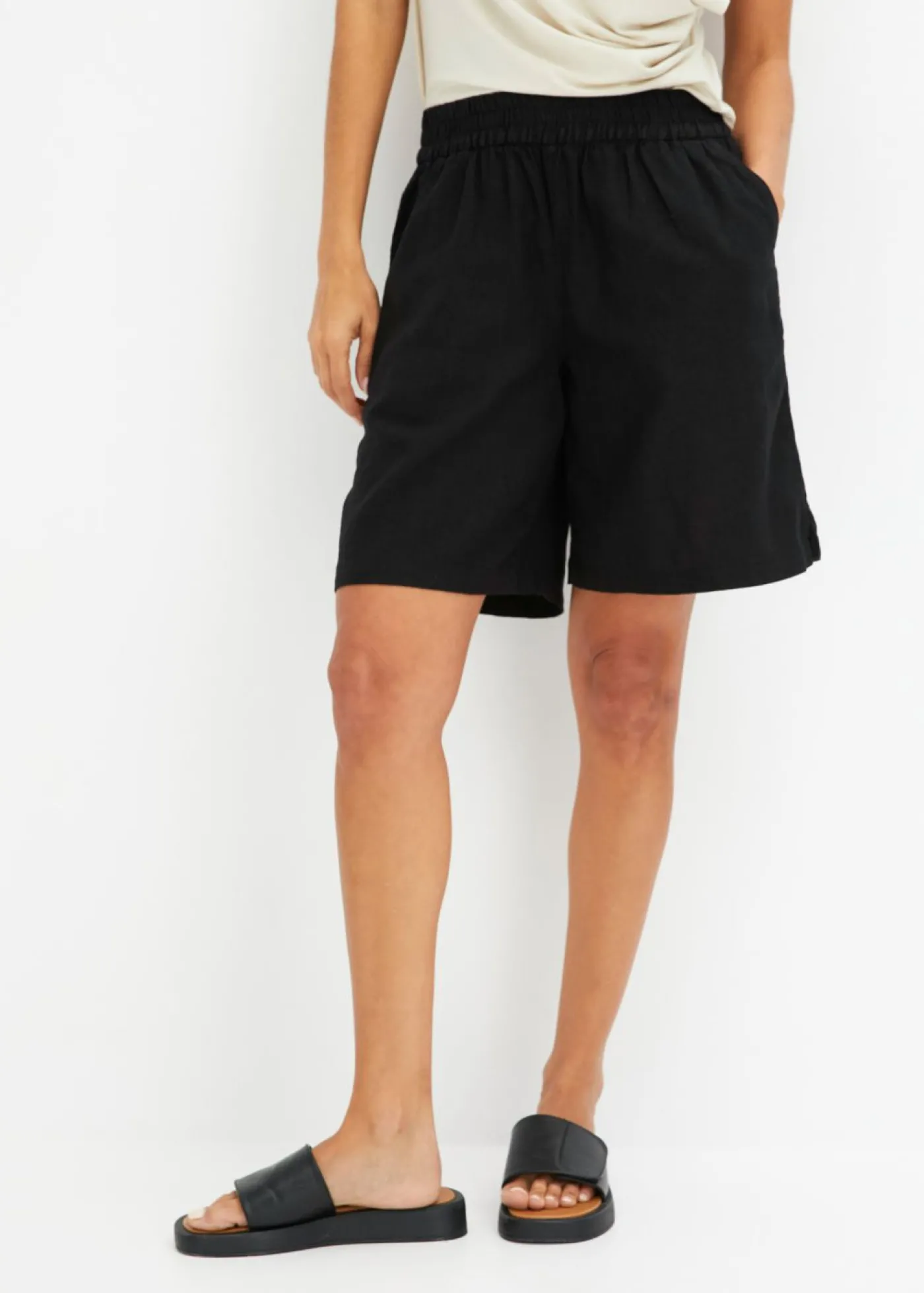 bonprix bonprix Bermudas sin cierre de mezcla de lino vaporoso Negro