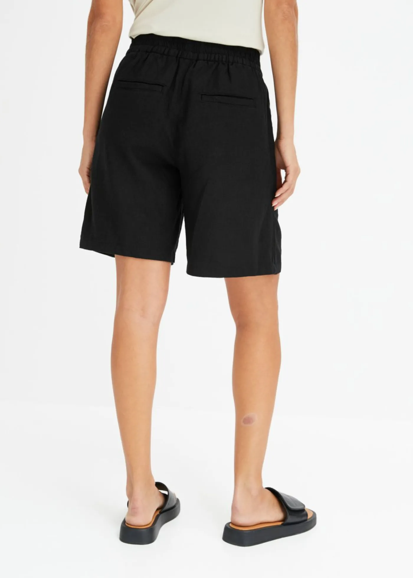 bonprix bonprix Bermudas sin cierre de mezcla de lino vaporoso Negro