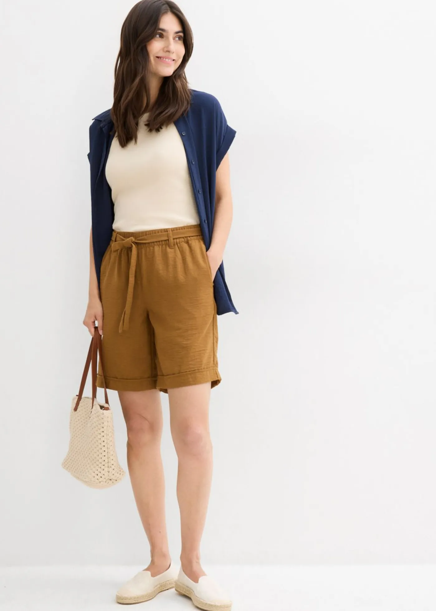 bonprix bonprix Bermudas tipo paperbag Marrón coñac Discount