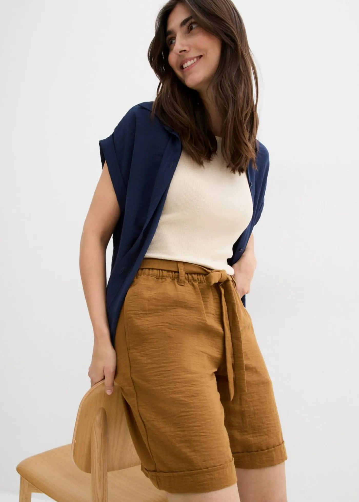 bonprix bonprix Bermudas tipo paperbag Marrón coñac Discount