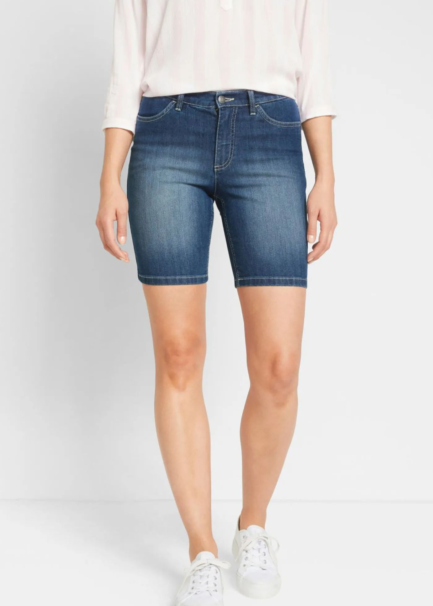 bonprix bonprix Bermudas vaqueras de talle medio Denim desgastado Hot