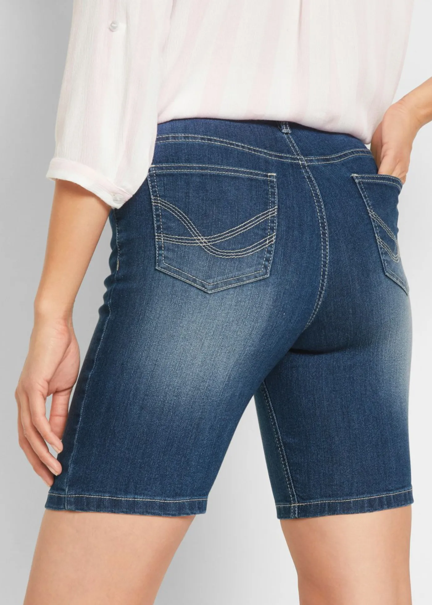 bonprix bonprix Bermudas vaqueras de talle medio Denim desgastado Hot