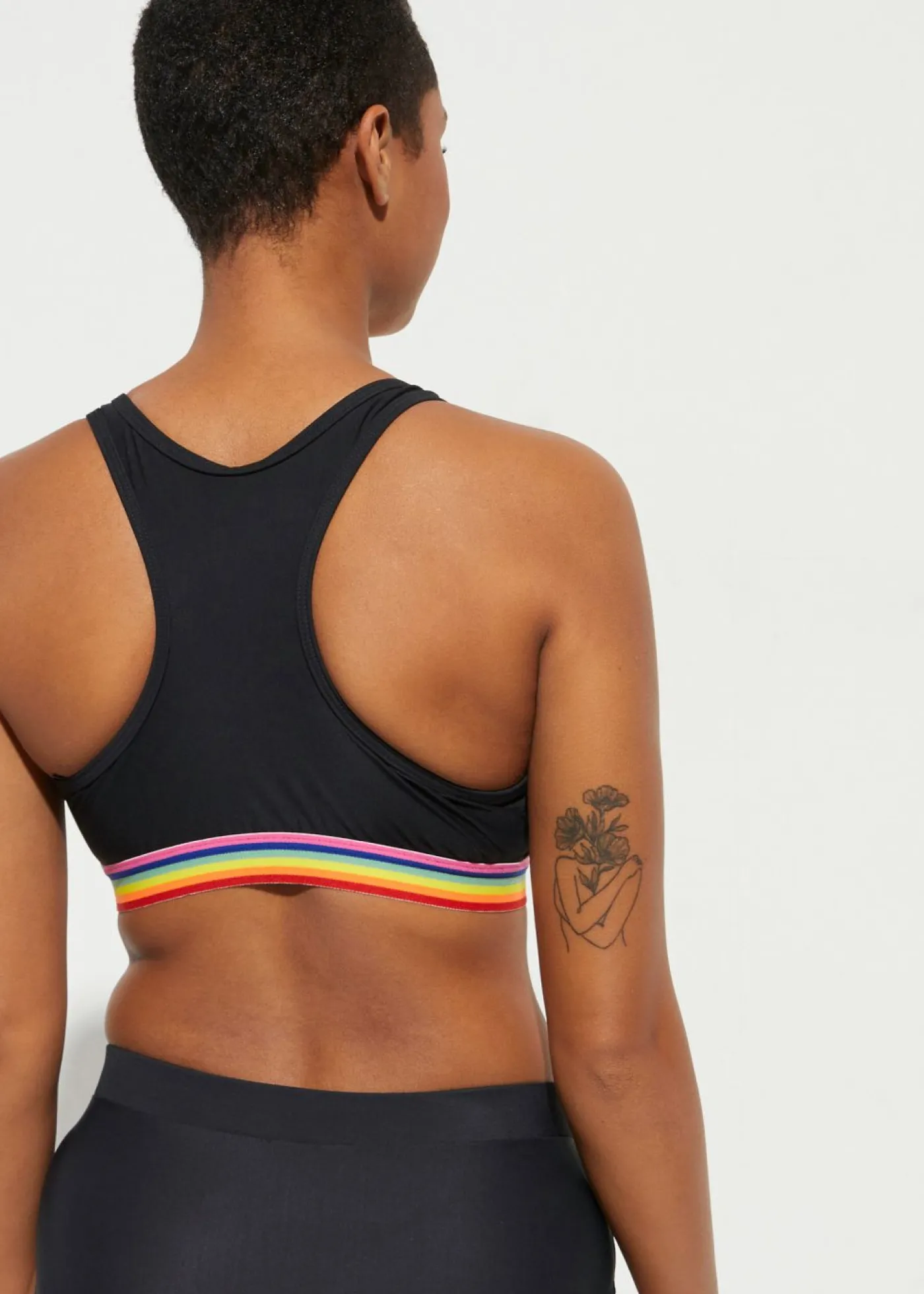 bonprix bonprix Bikini tipo bustier con ligero efecto moldeador Negro Online