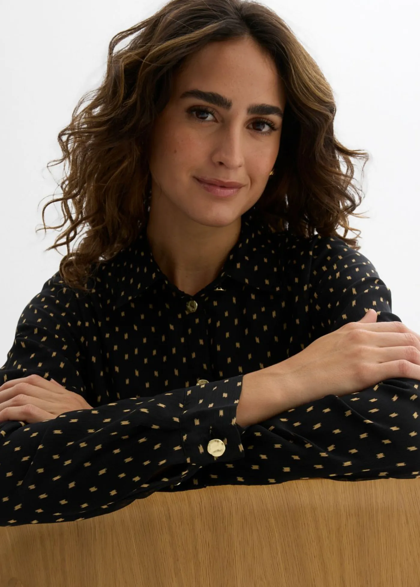 bonprix bonprix Blusa 2 en 1 de gasa para durante y después del embarazo Negro-oro Outlet