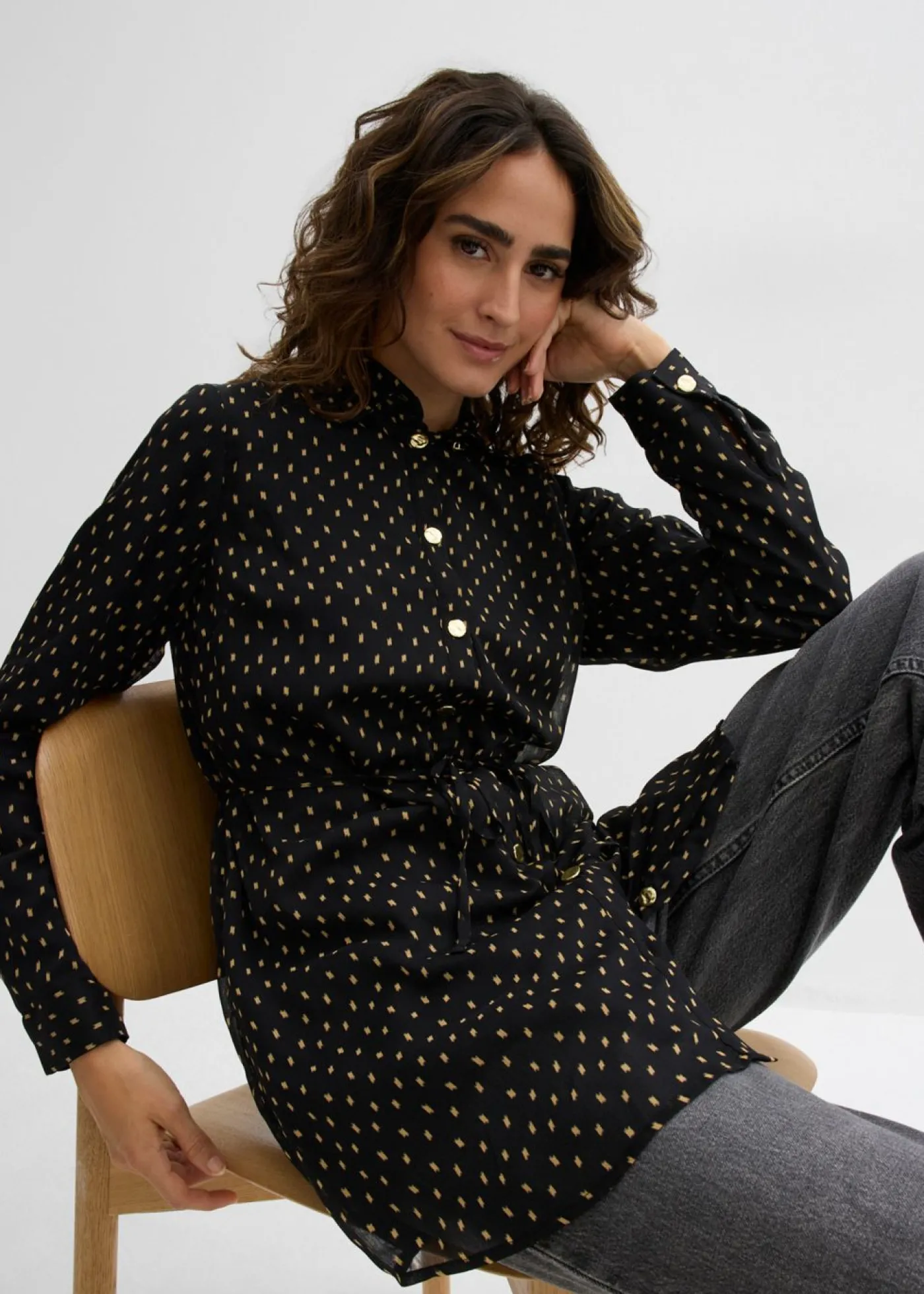 bonprix bonprix Blusa 2 en 1 de gasa para durante y después del embarazo Negro-oro Outlet