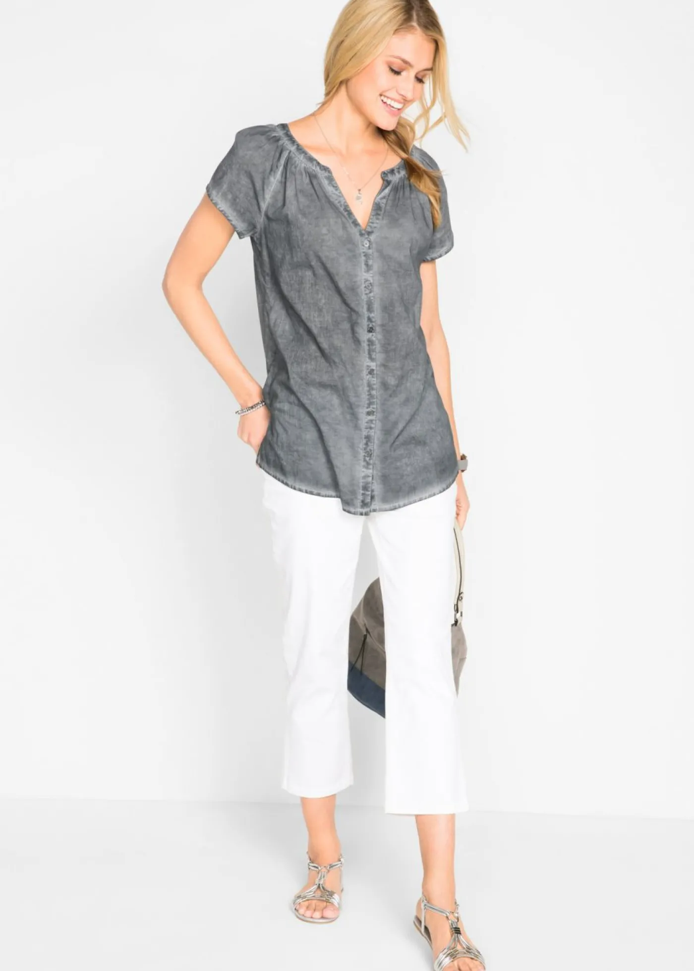 bonprix bonprix Blusa cold-dye de manga corta en algodón sostenible carbón New