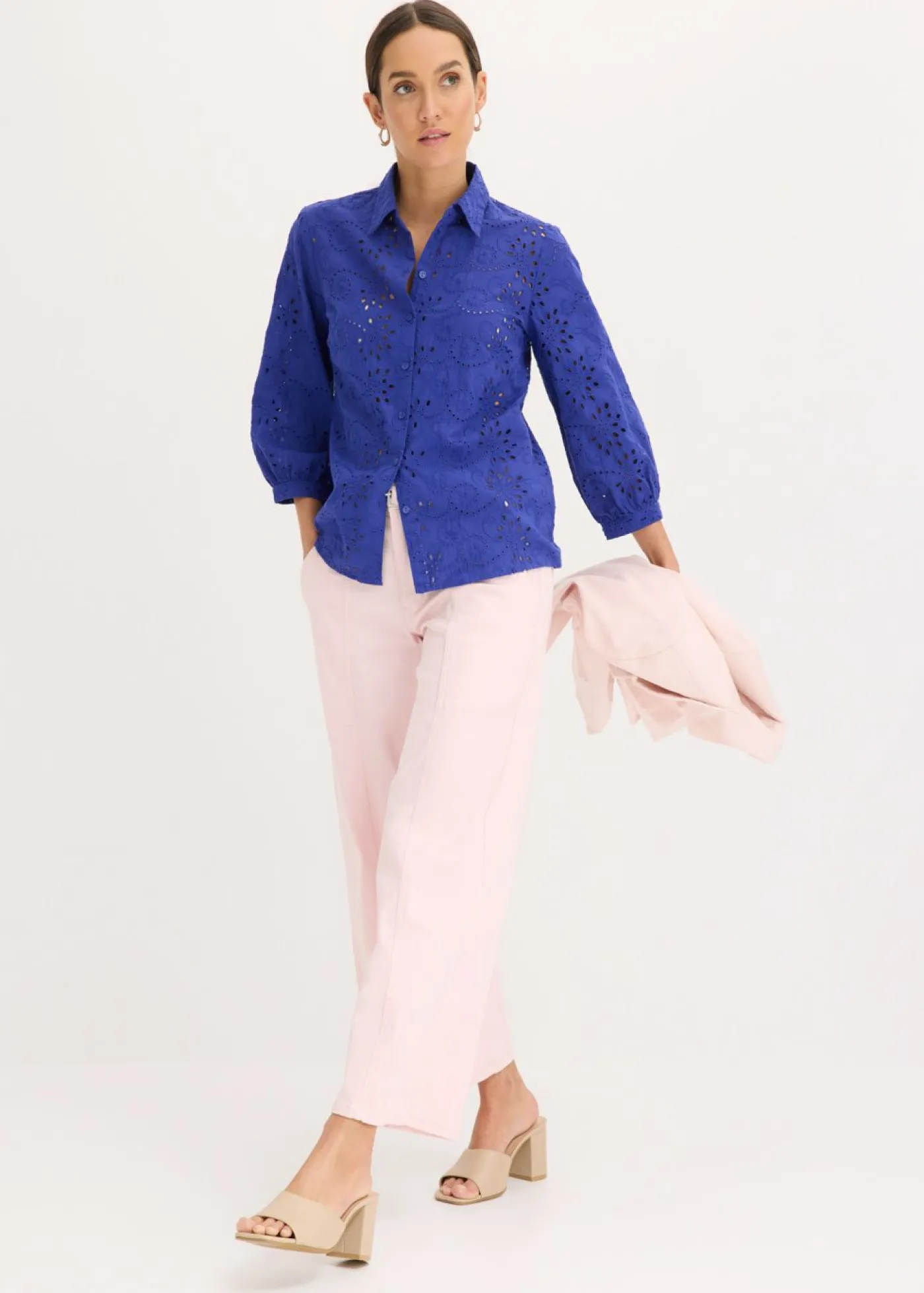 bonprix bonprix Blusa con bordado calado zafiro Outlet