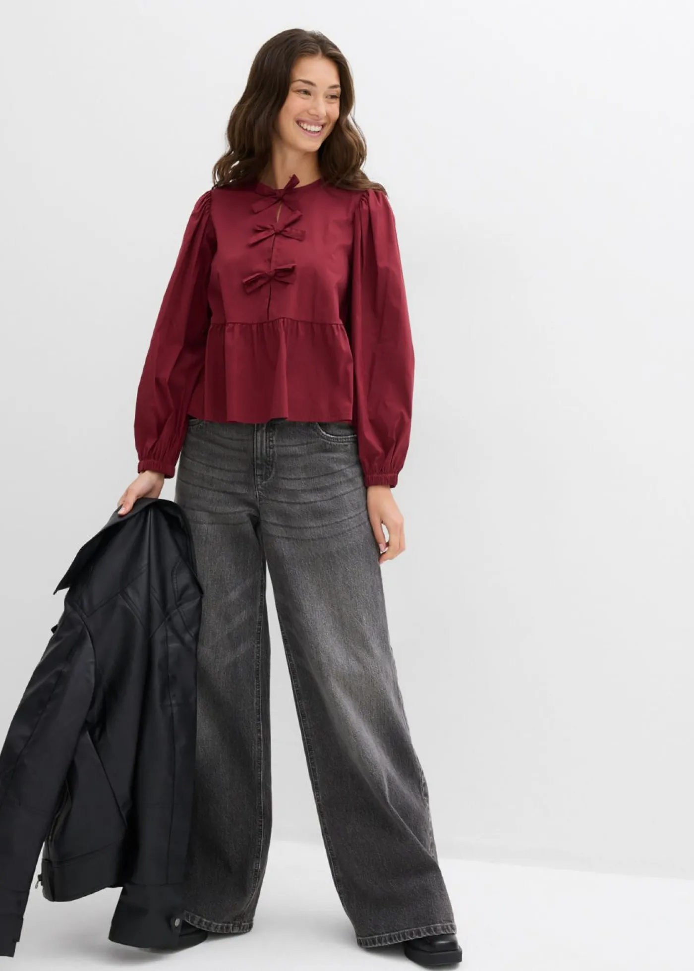 bonprix bonprix Blusa con detalles de lazo Rojo rubí Discount