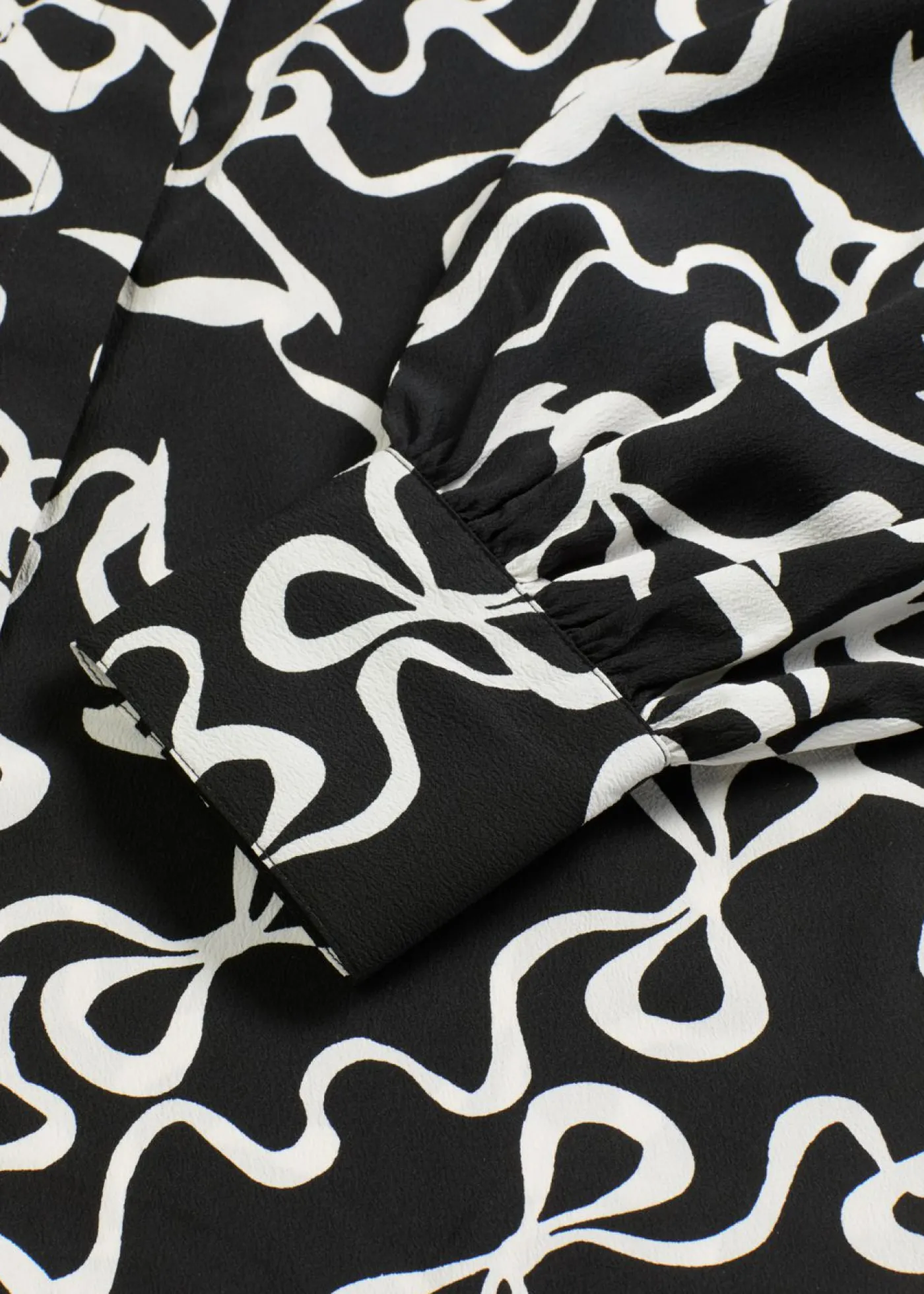 bonprix bonprix Blusa con lazo Negro-blanco estampado Clearance
