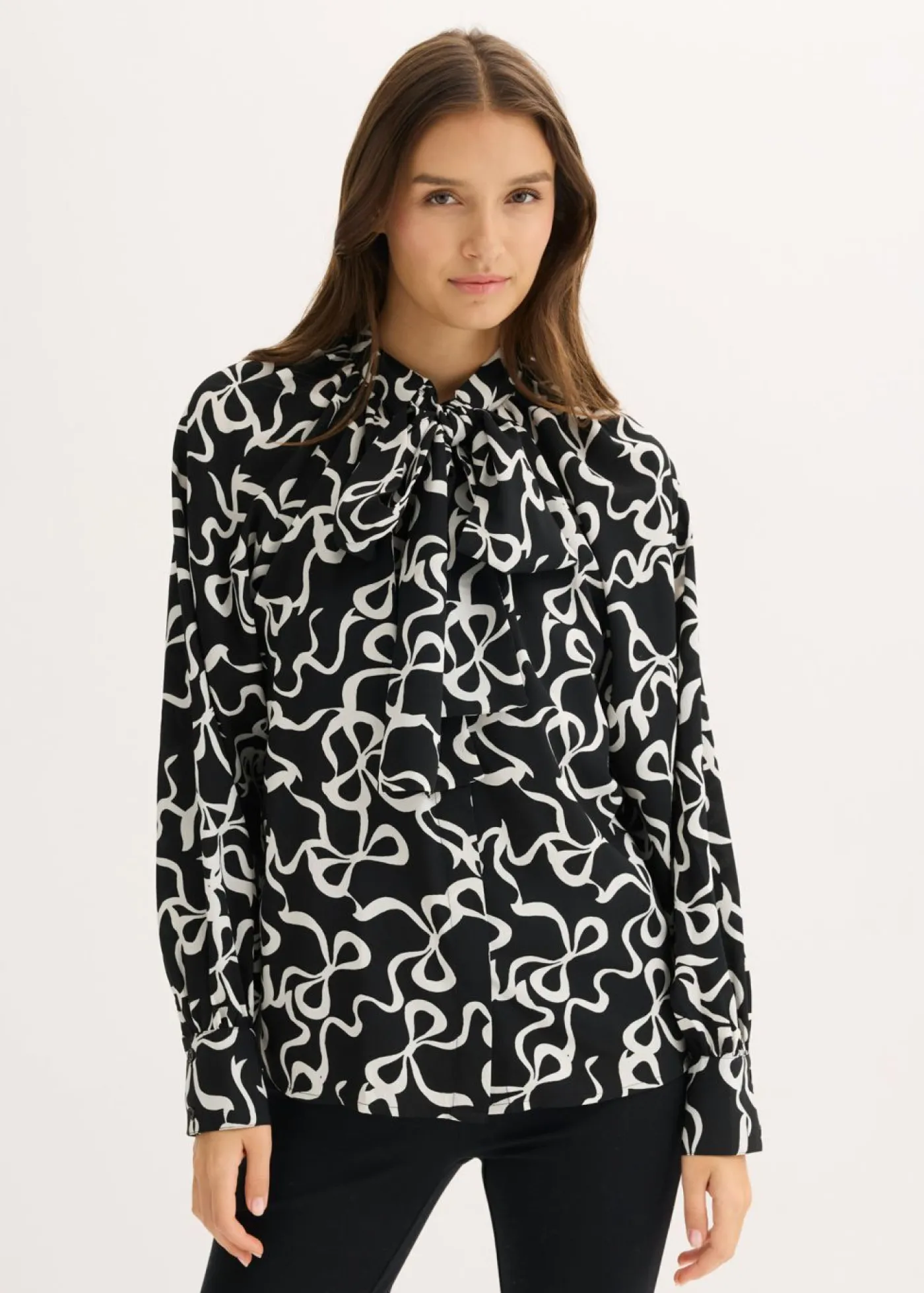 bonprix bonprix Blusa con lazo Negro-blanco estampado Clearance
