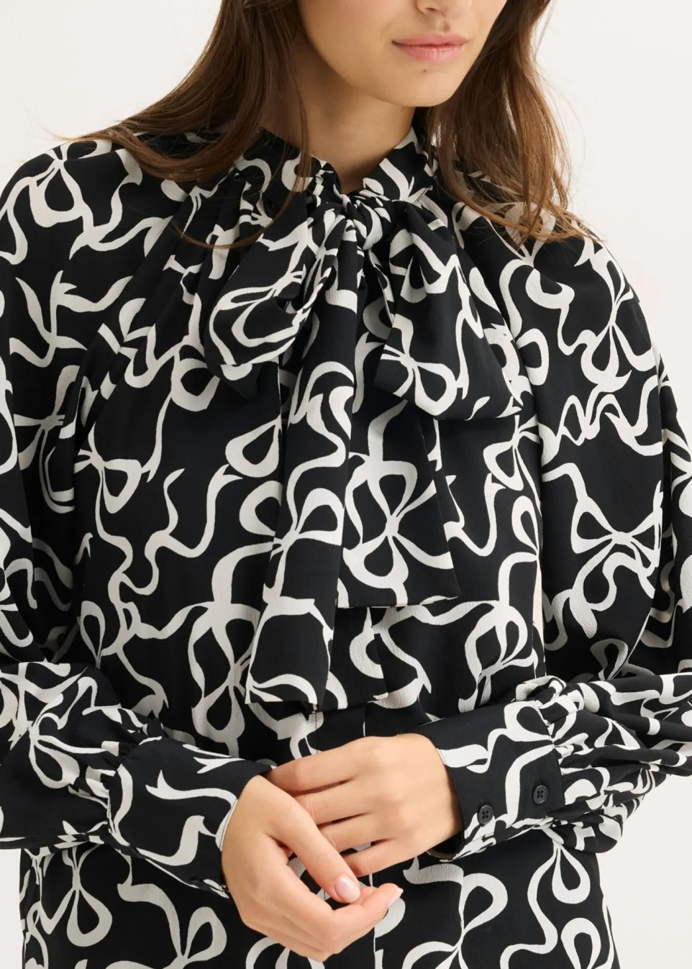 bonprix bonprix Blusa con lazo Negro-blanco estampado Clearance