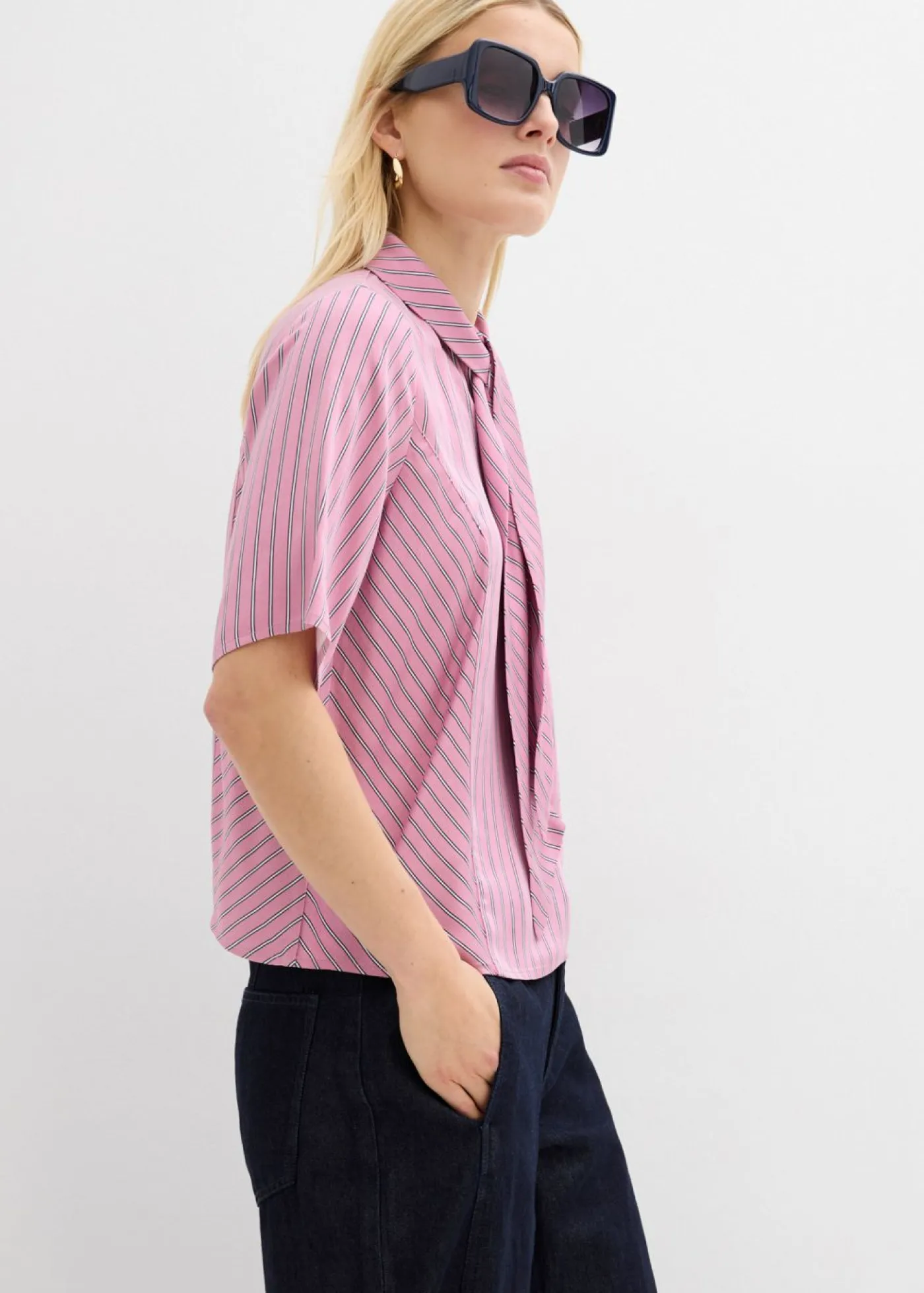 bonprix bonprix Blusa con lazo de modal suave malva-azul marino-blanco con rayas
