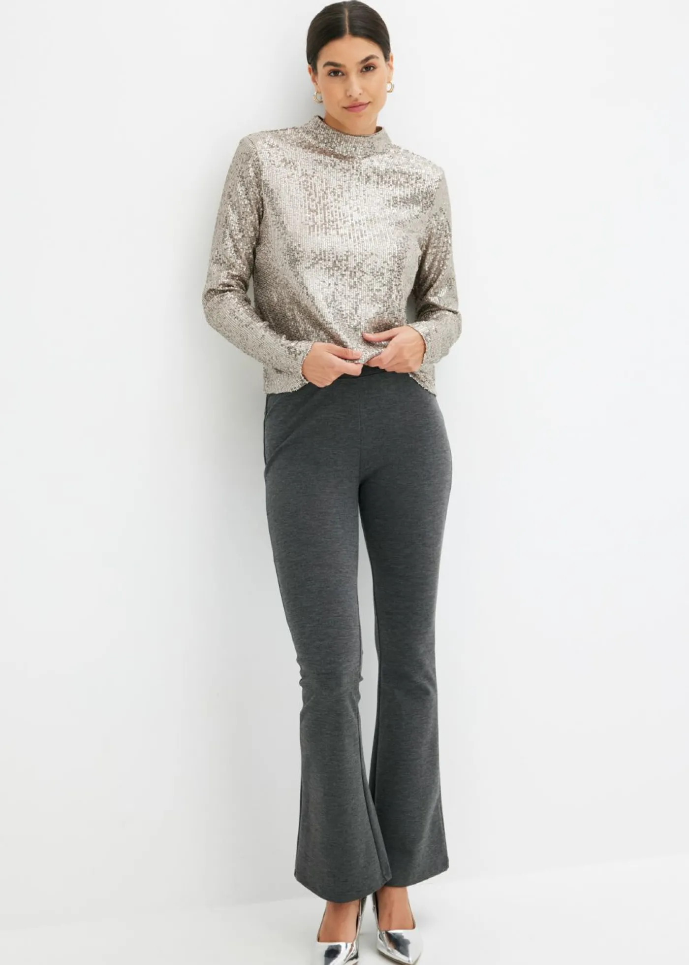 bonprix bonprix Blusa con lentejuelas Piedra Clearance