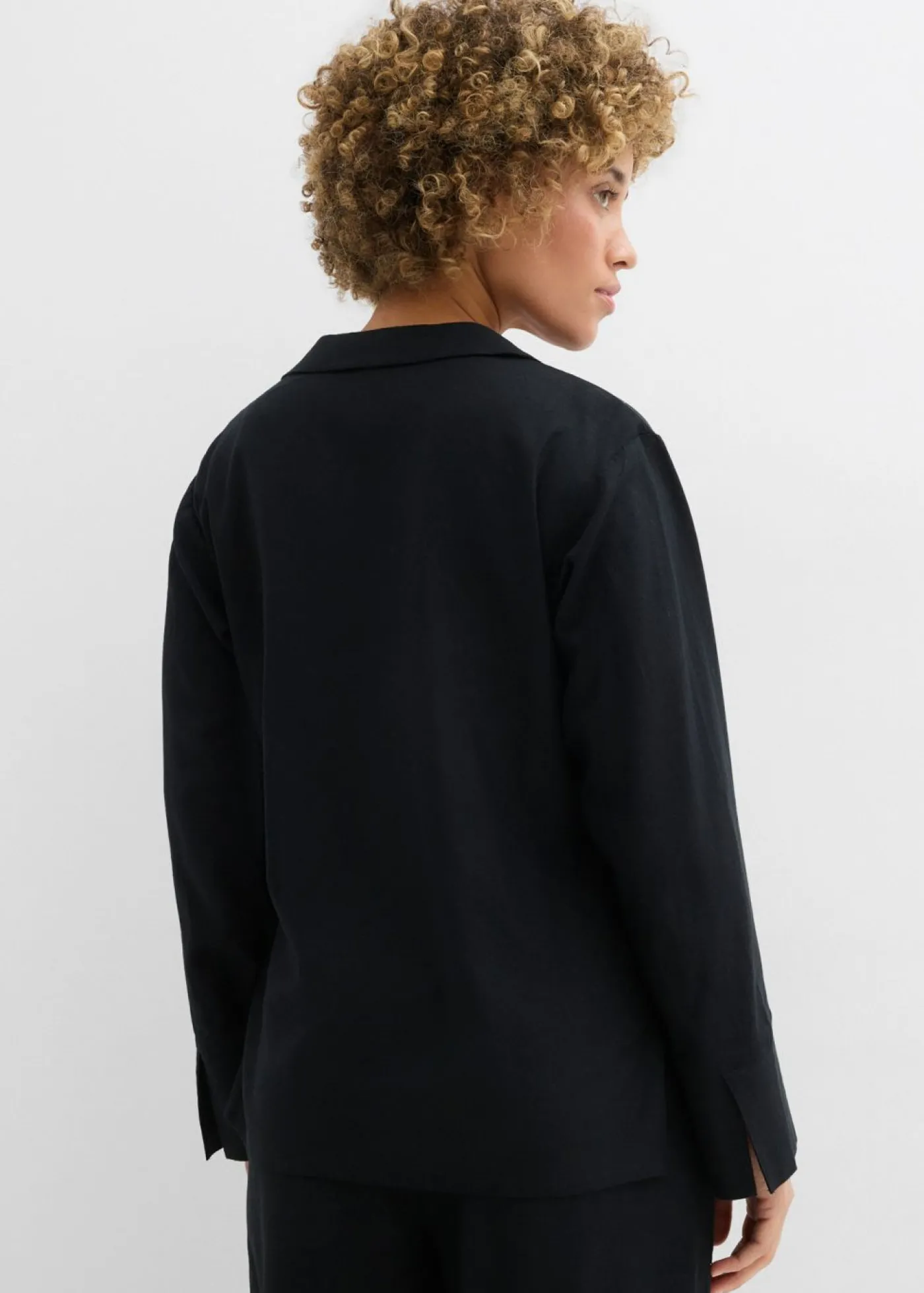 bonprix bonprix Blusa cruzada de mezcla de lino Negro Outlet
