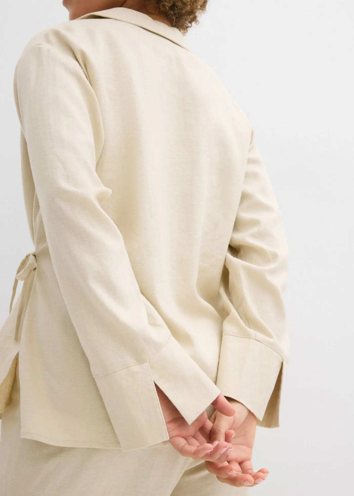 bonprix bonprix Blusa cruzada de mezcla de lino Arena claro Outlet