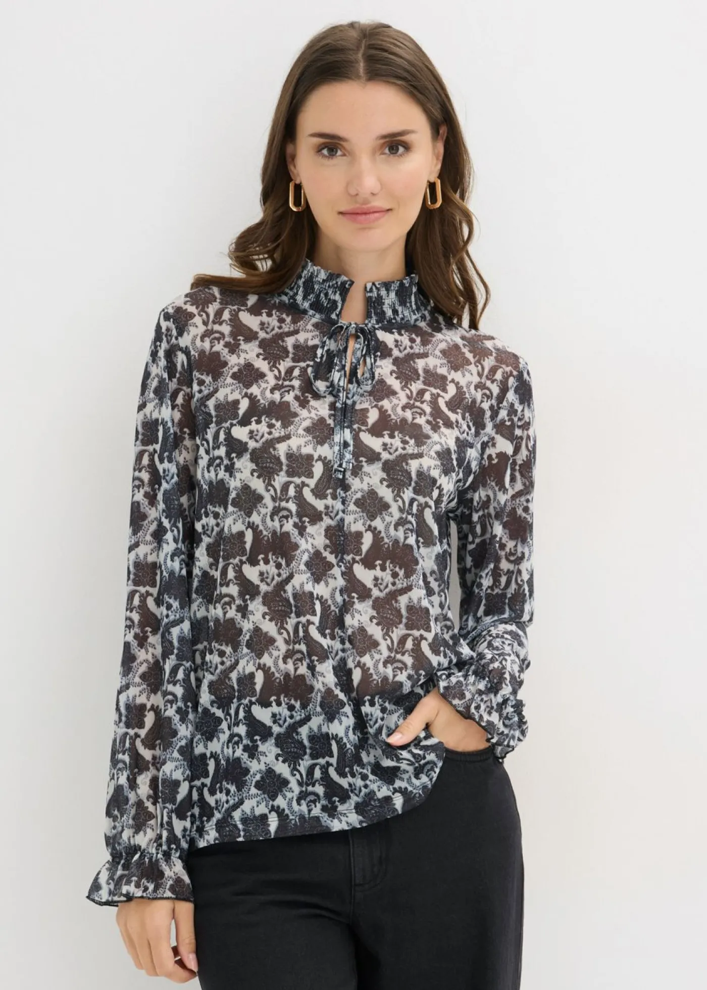 bonprix bonprix Blusa de malla fina Negro-blanco lana con patrón paisley Sale