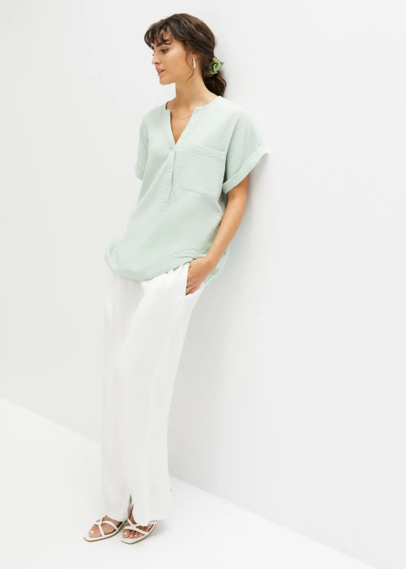 bonprix bonprix Blusa de manga corta de muselina Verde pastel