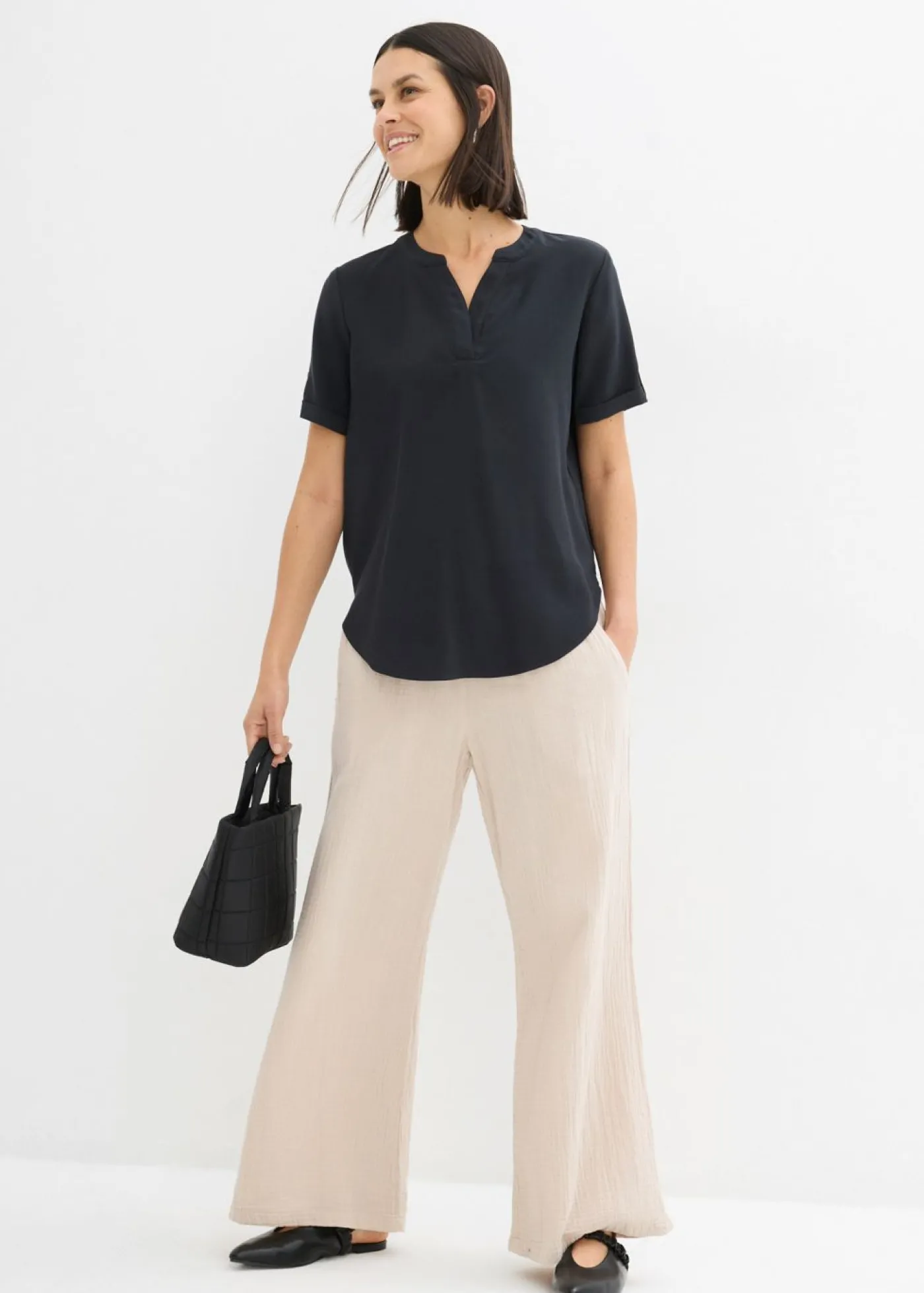 bonprix bonprix Blusa de manga corta de mezcla de viscosa firme Negro Best