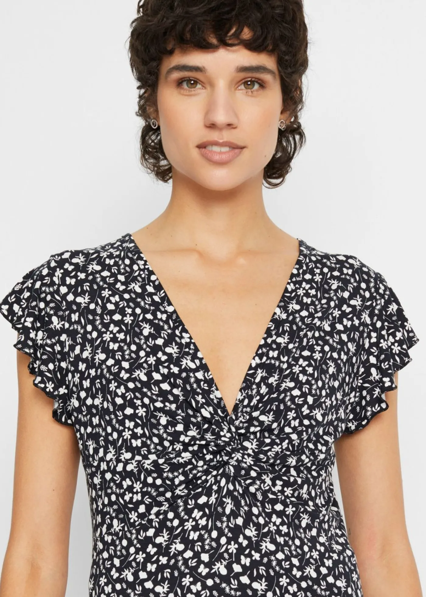 bonprix bonprix Blusa de mezcla de viscosa Negro-blanco de flores Discount