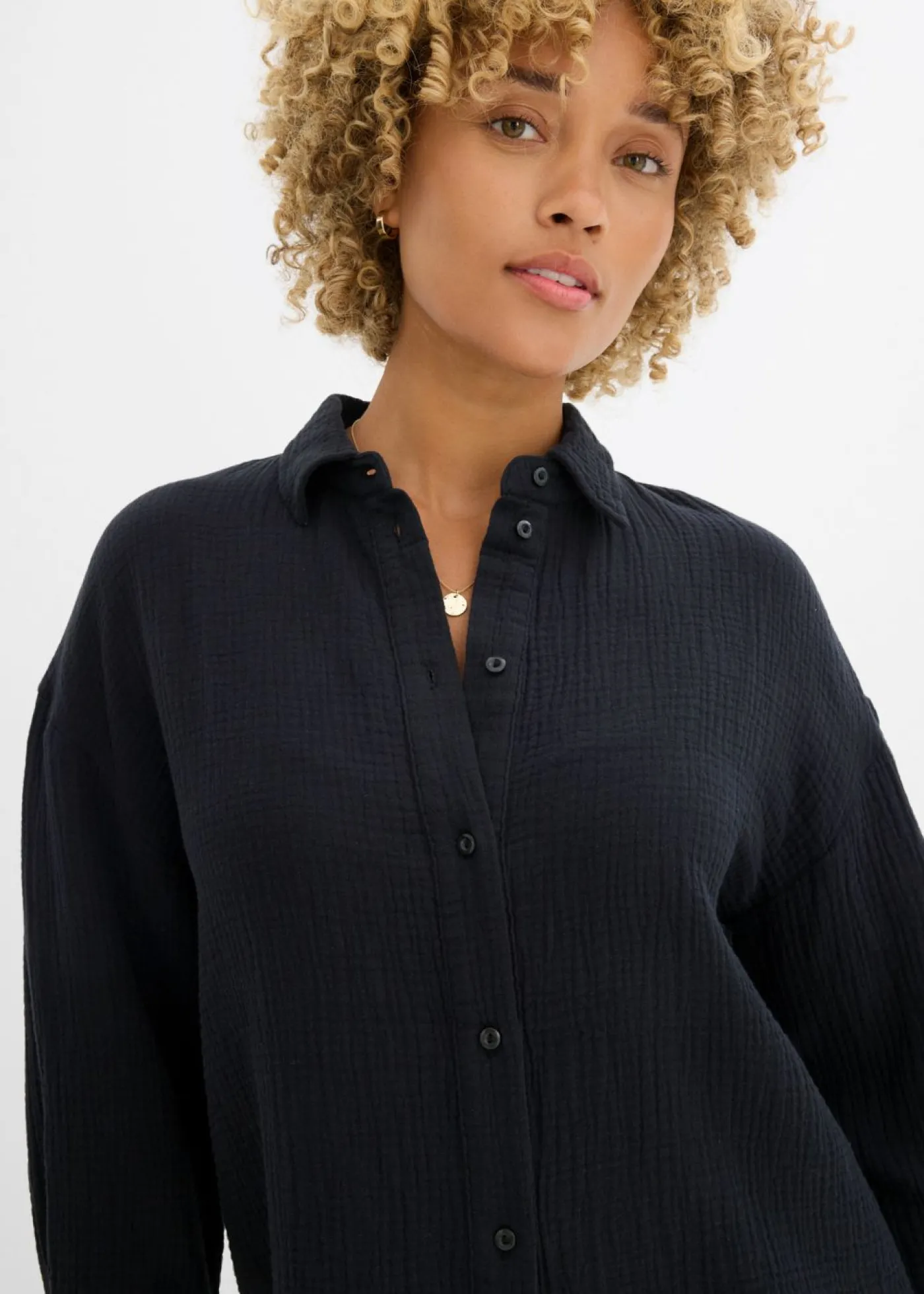 bonprix bonprix Blusa de muselina Negro Hot