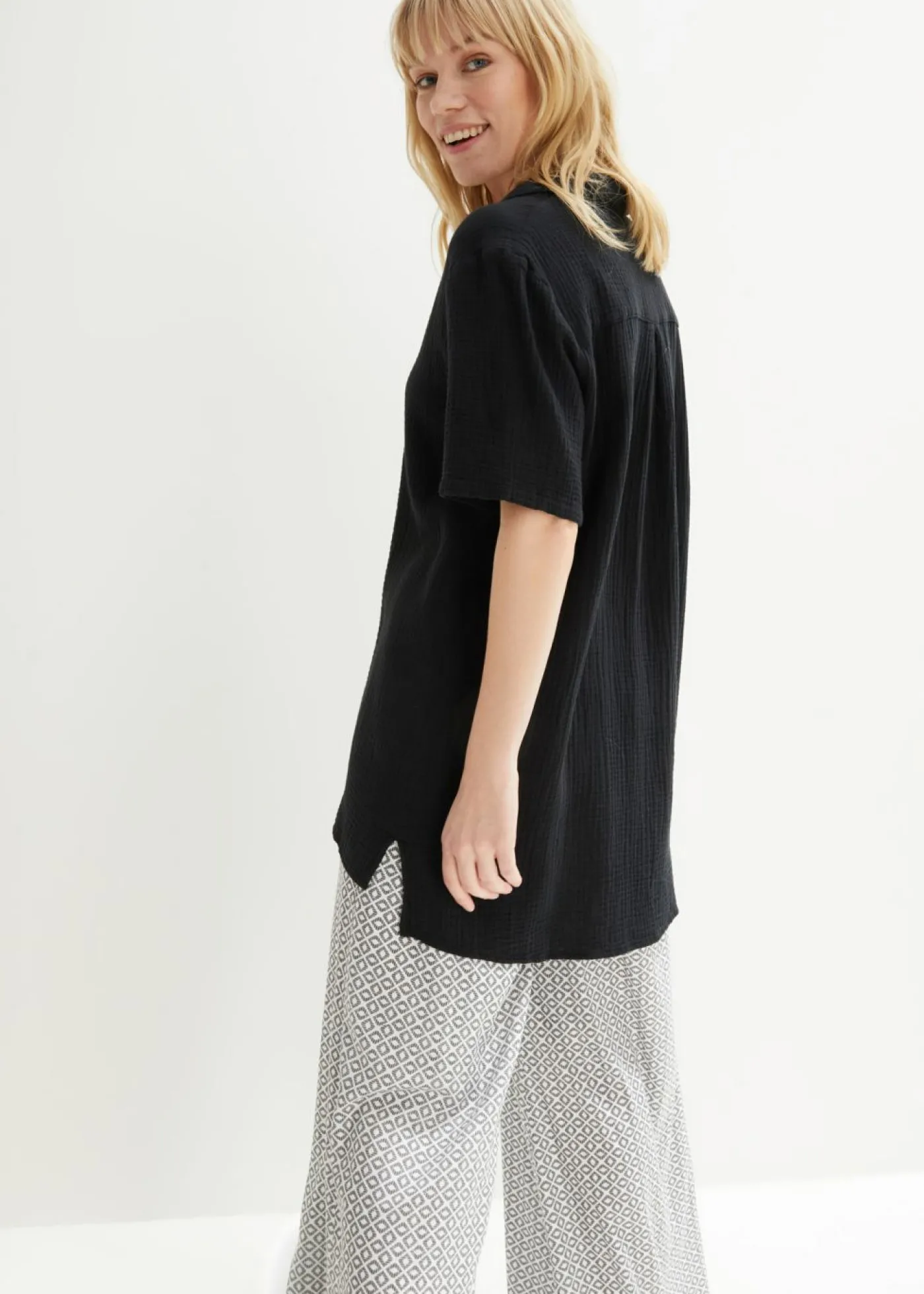 bonprix bonprix Blusa de muselina Negro Hot