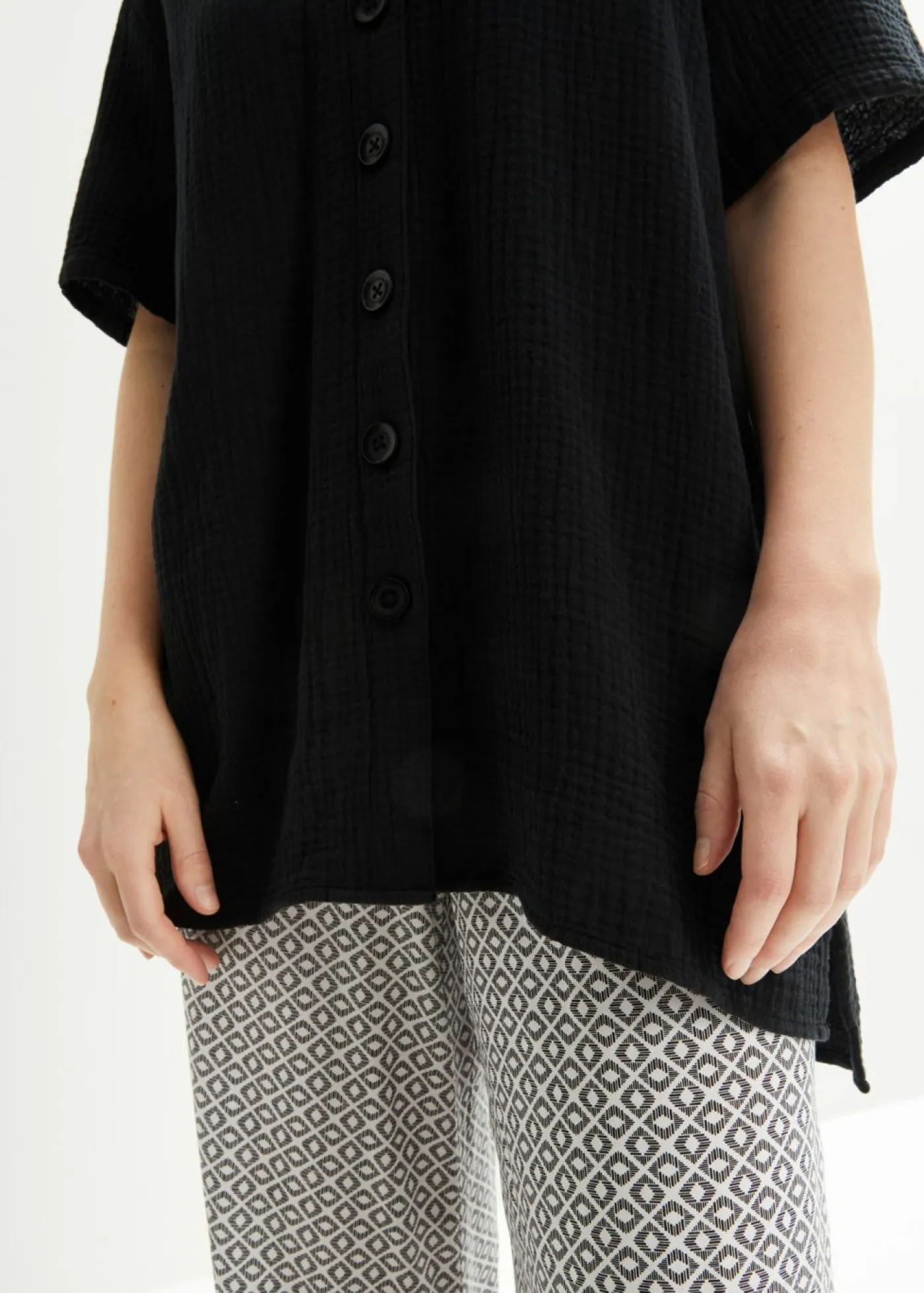 bonprix bonprix Blusa de muselina Negro Hot