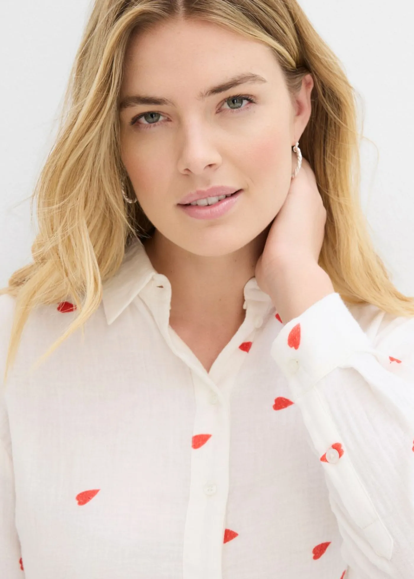 bonprix bonprix Blusa de muselina con corazones Blanco-fresa Discount
