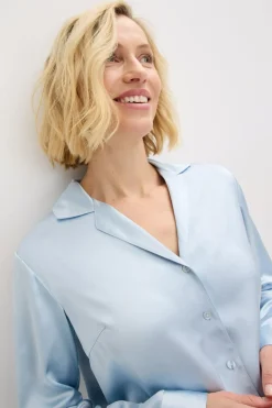 bonprix bonprix Blusa de satén fino azul pálido Outlet