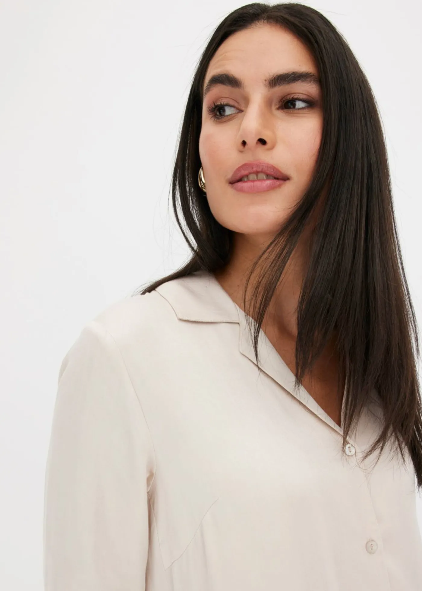 bonprix bonprix Blusa de satén fino Arena claro New