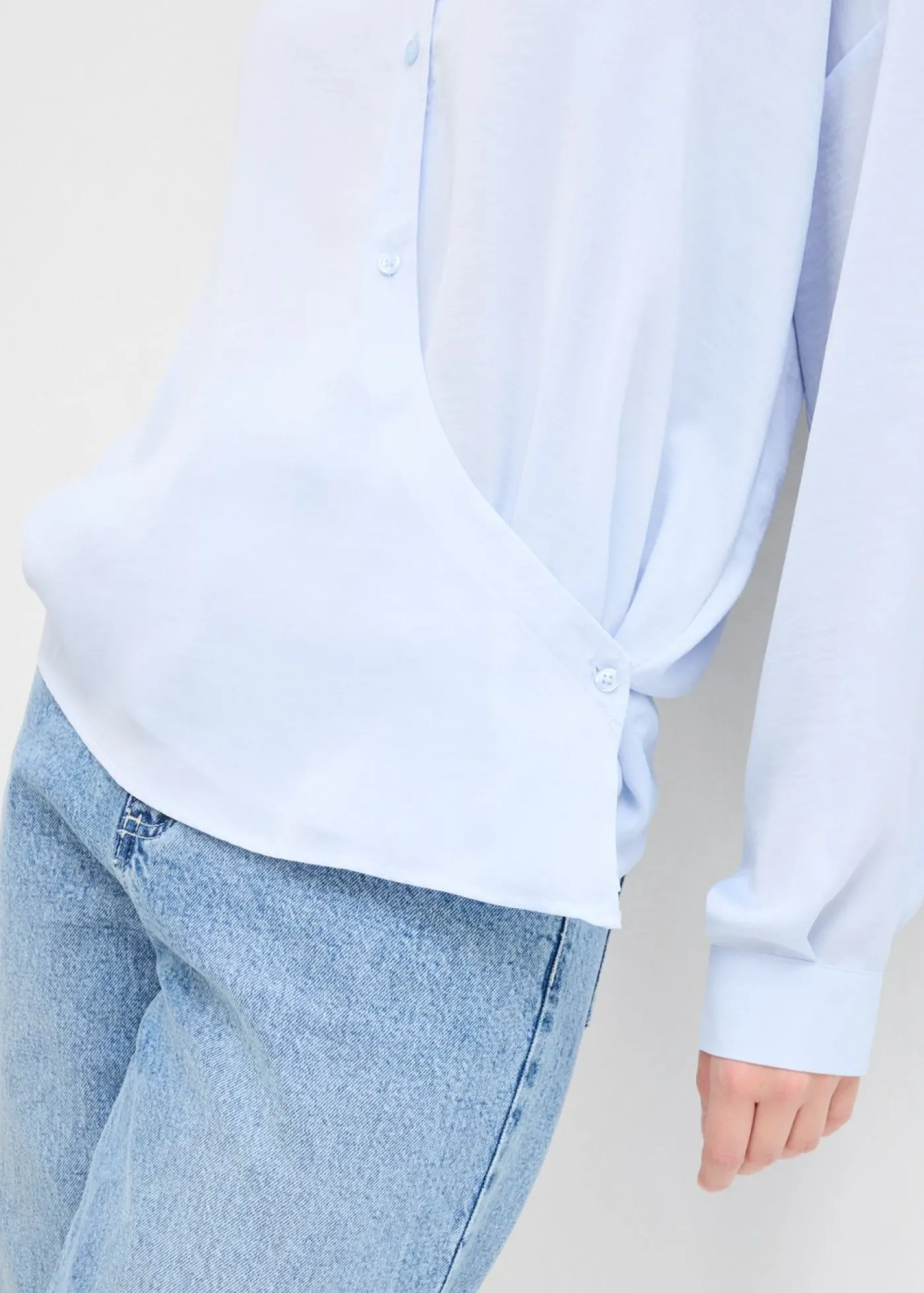bonprix bonprix Blusa de satén fluido azul celeste Sale