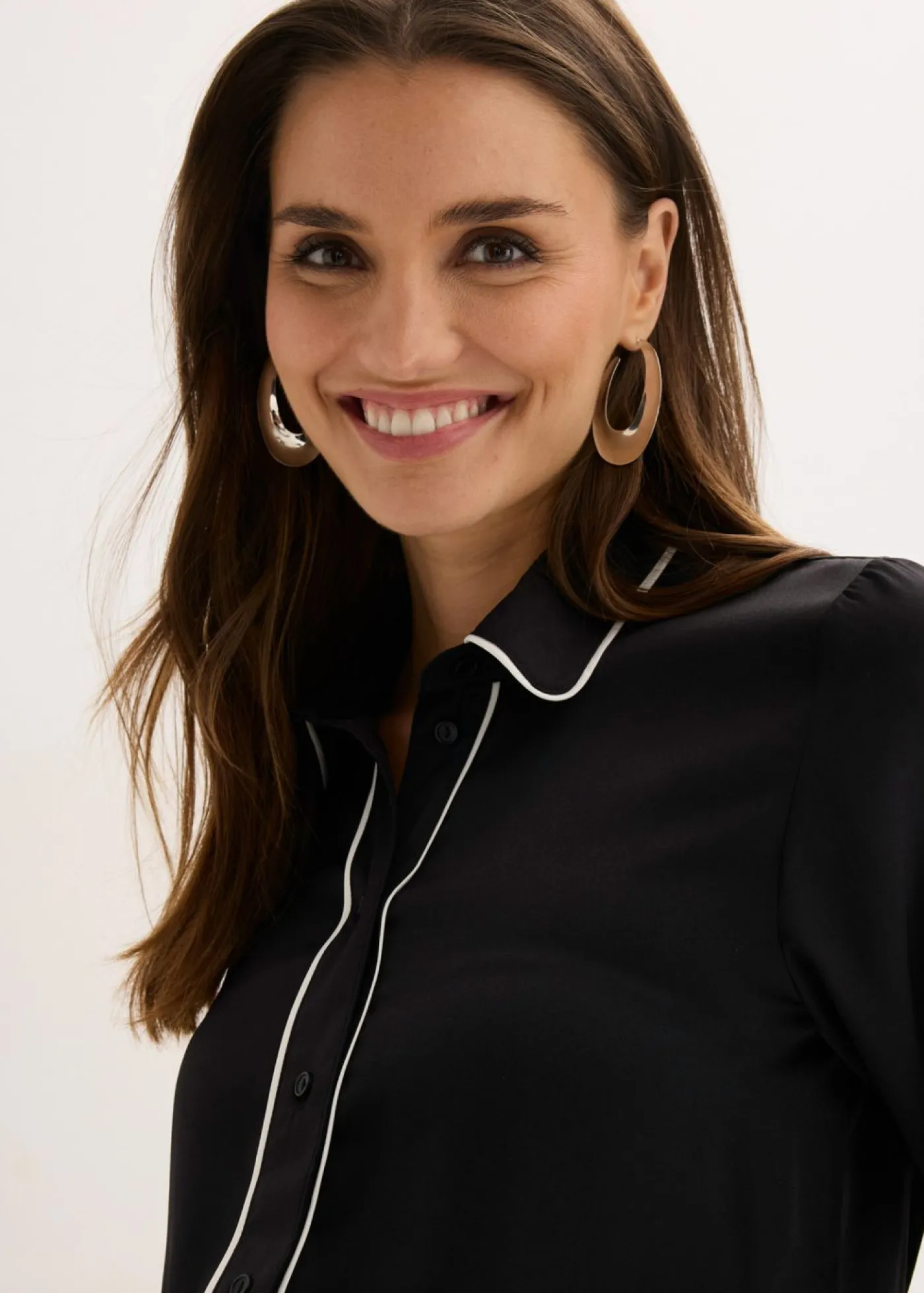 bonprix bonprix Blusa de satén fluido Negro-blanco lana Online