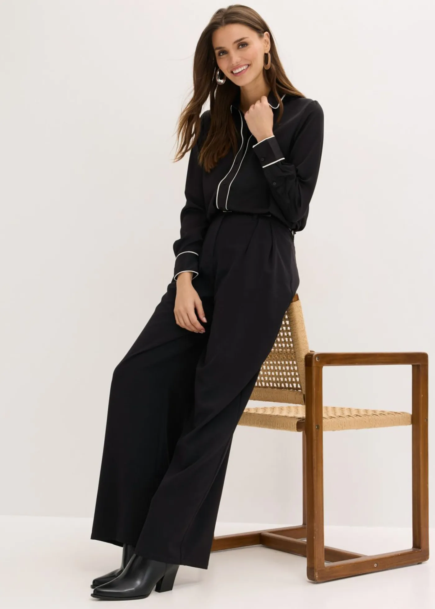 bonprix bonprix Blusa de satén fluido Negro-blanco lana Online