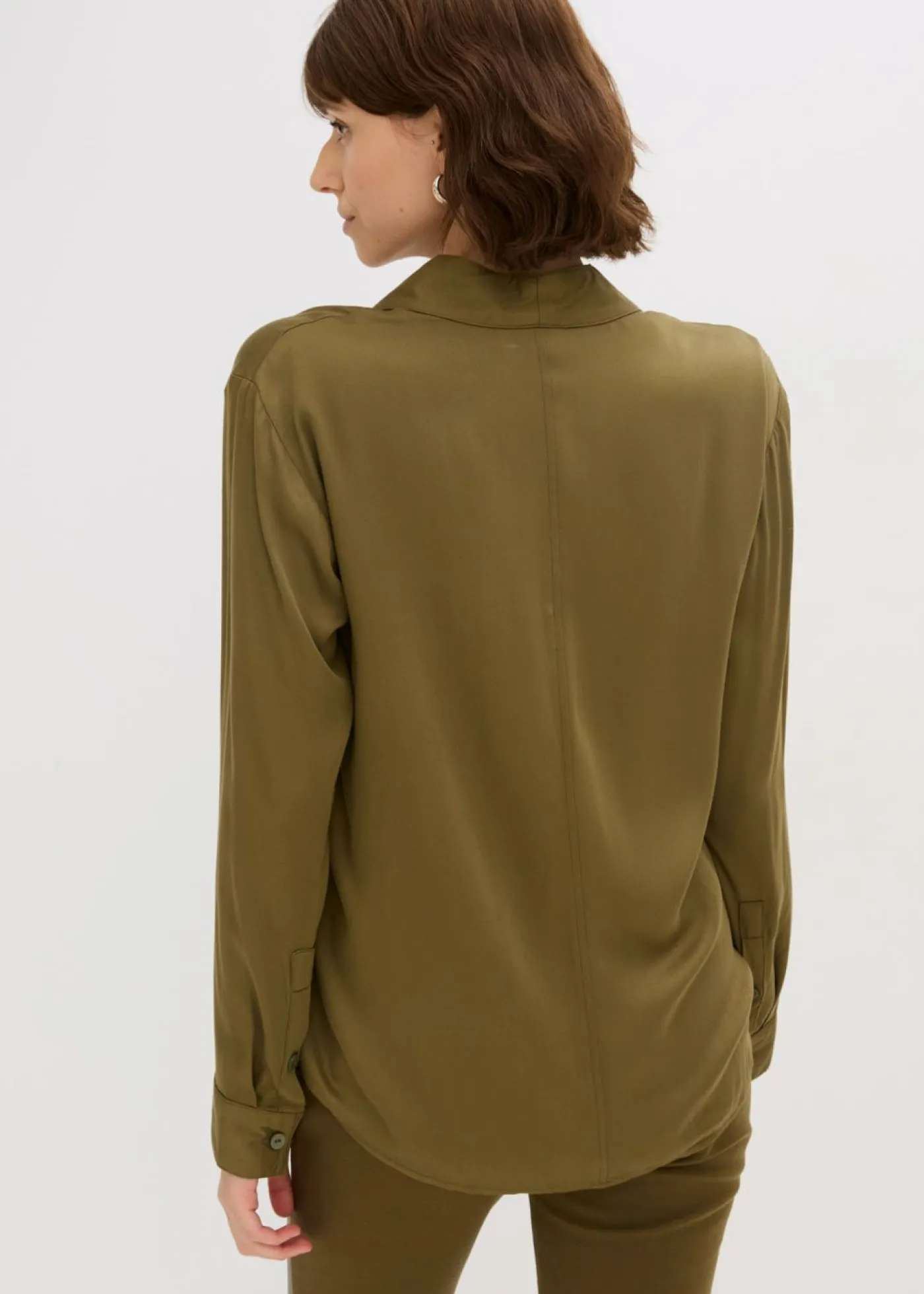 bonprix bonprix Blusa de satén fluido Oliva Outlet