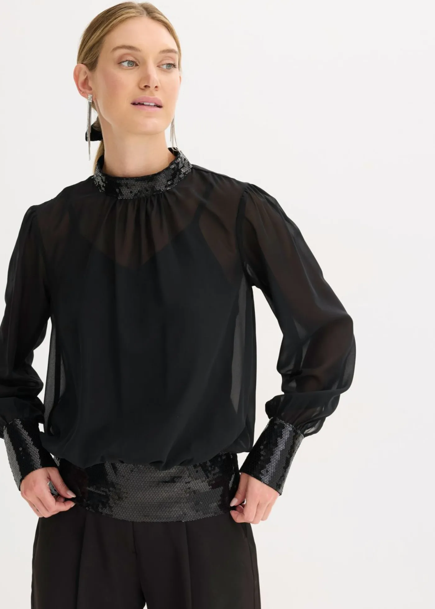 bonprix bonprix Blusa de tul fino con lentejuelas Negro New