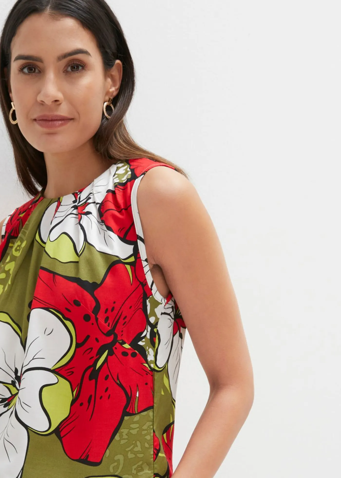 bonprix bonprix Blusa de viscosa Fresa-caqui oscuro de flores Hot