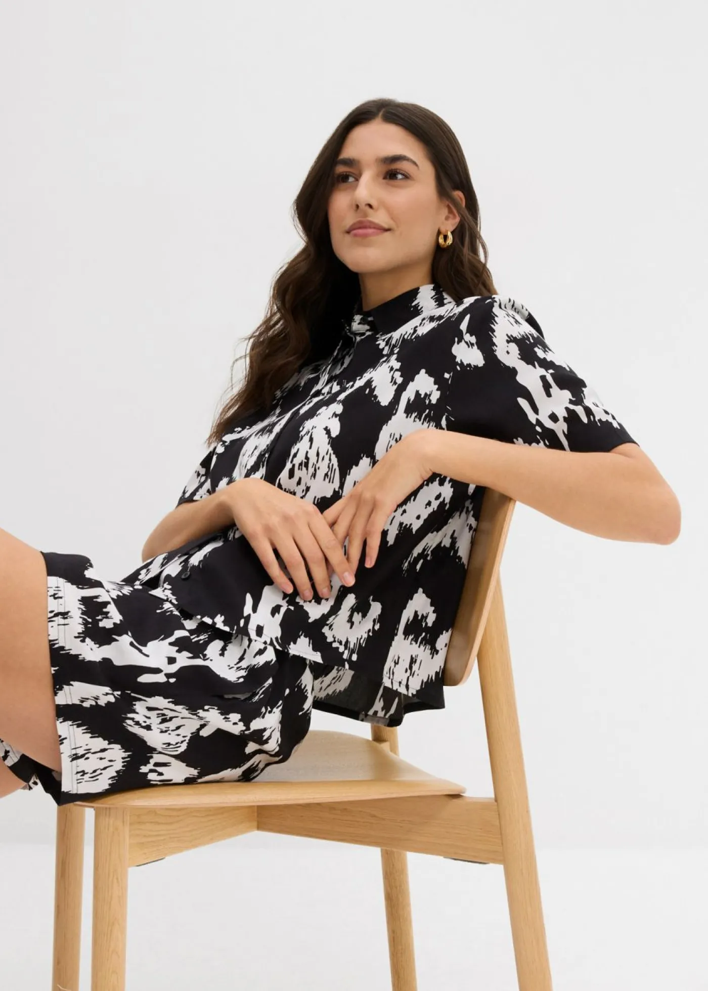 bonprix bonprix Blusa de viscosa con estampado étnico Negro-blanco lana Discount