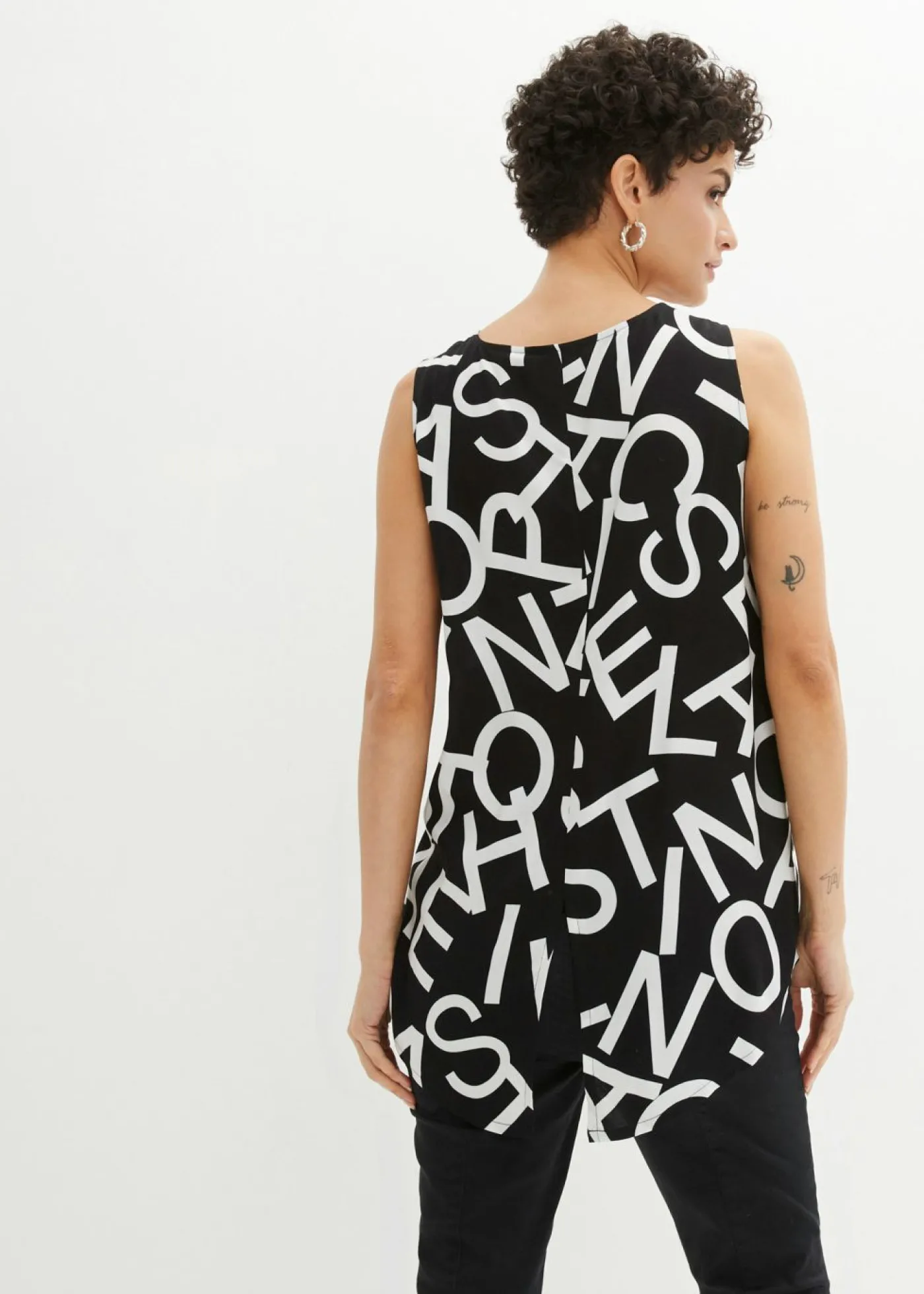 bonprix bonprix Blusa de viscosa fluida Blanco-negro Outlet