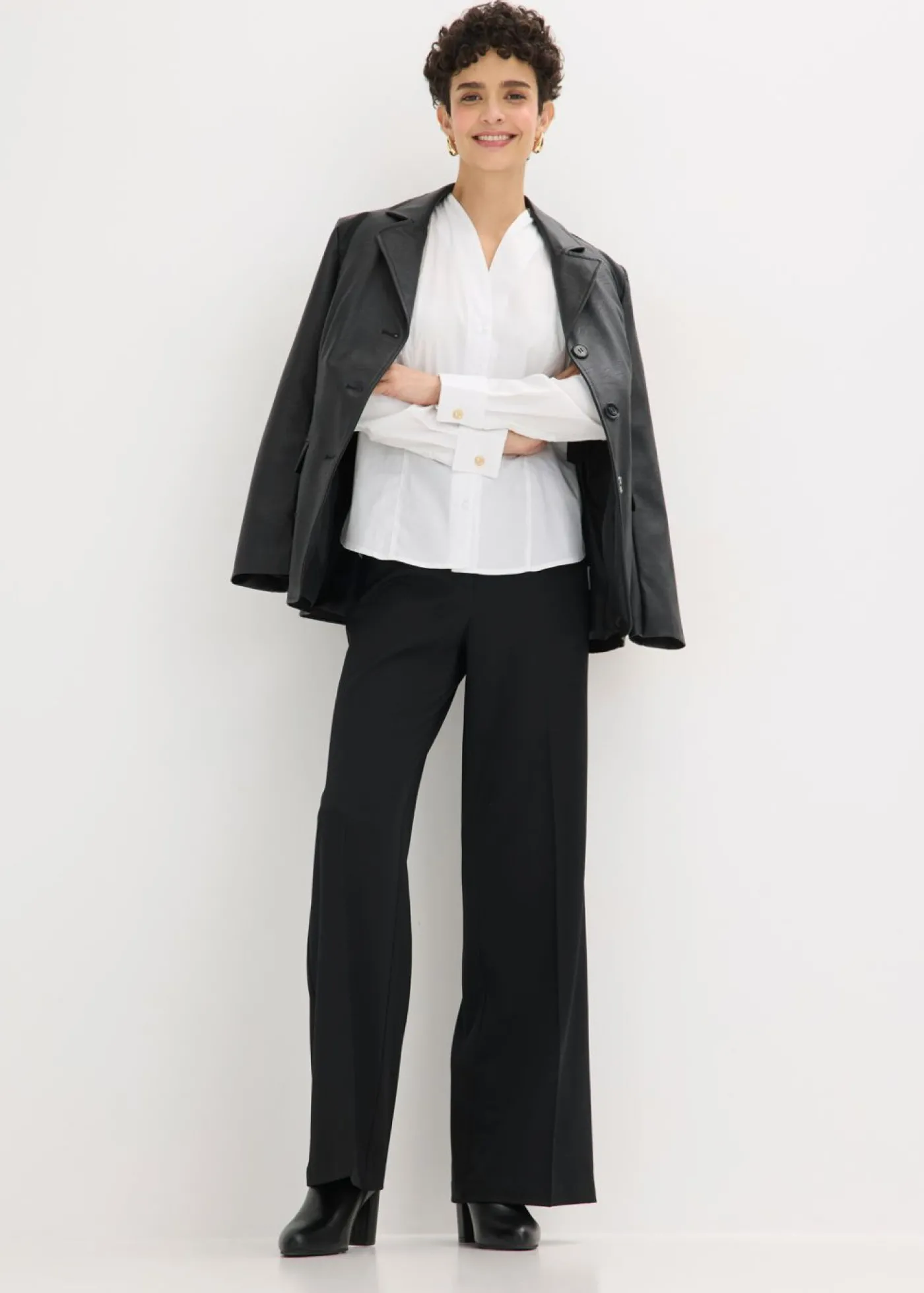 bonprix bonprix Blusa elástica de popelín con cuello chimenea y ligera transparencia Blanco Clearance