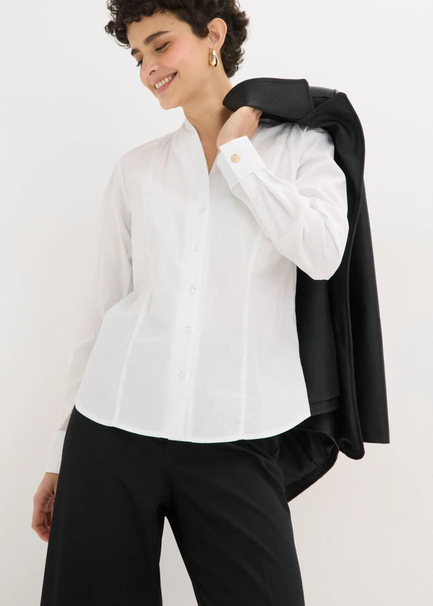 bonprix bonprix Blusa elástica de popelín con cuello chimenea y ligera transparencia Blanco Clearance